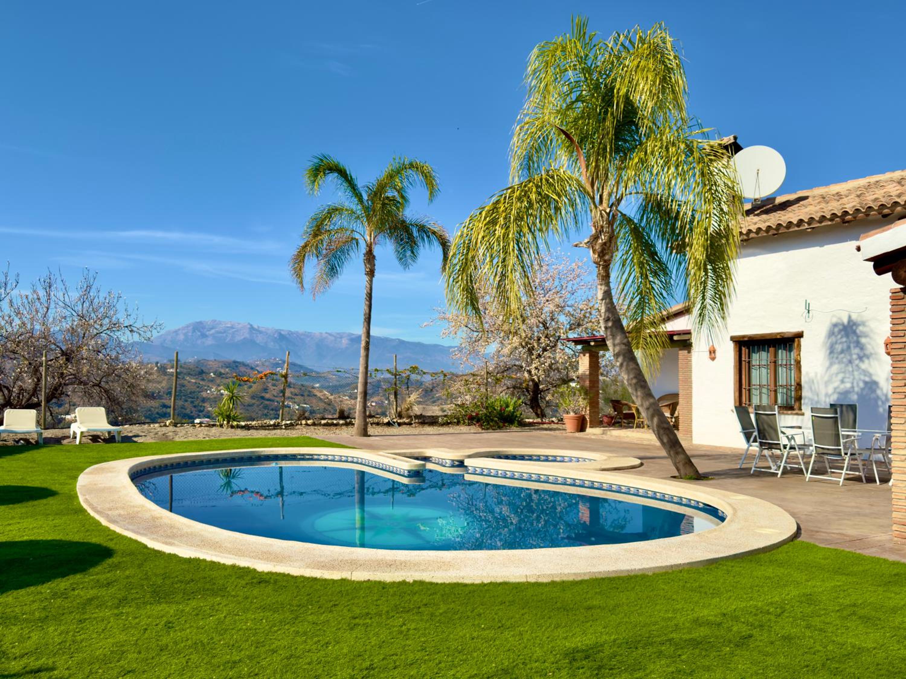 Finca el Cerro - Piscina y Jacuzzi