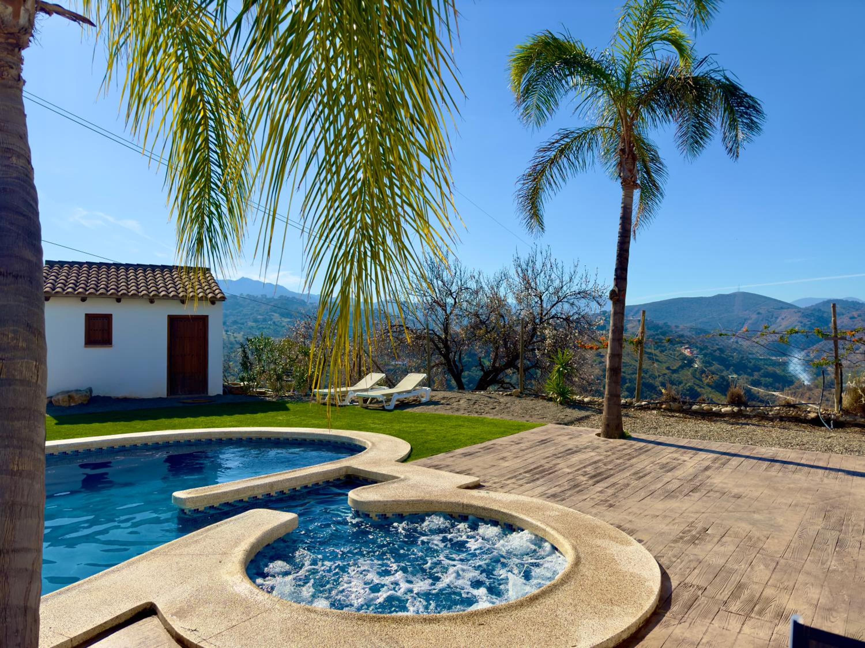 Finca el Cerro - Piscina y Jacuzzi