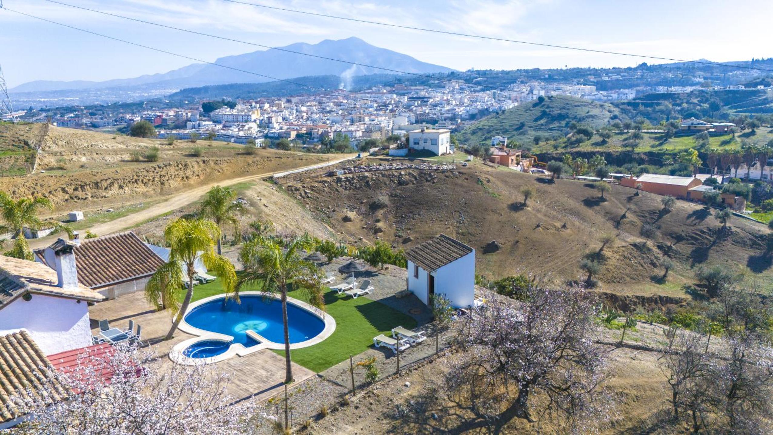 Finca el Cerro - Piscina y Jacuzzi