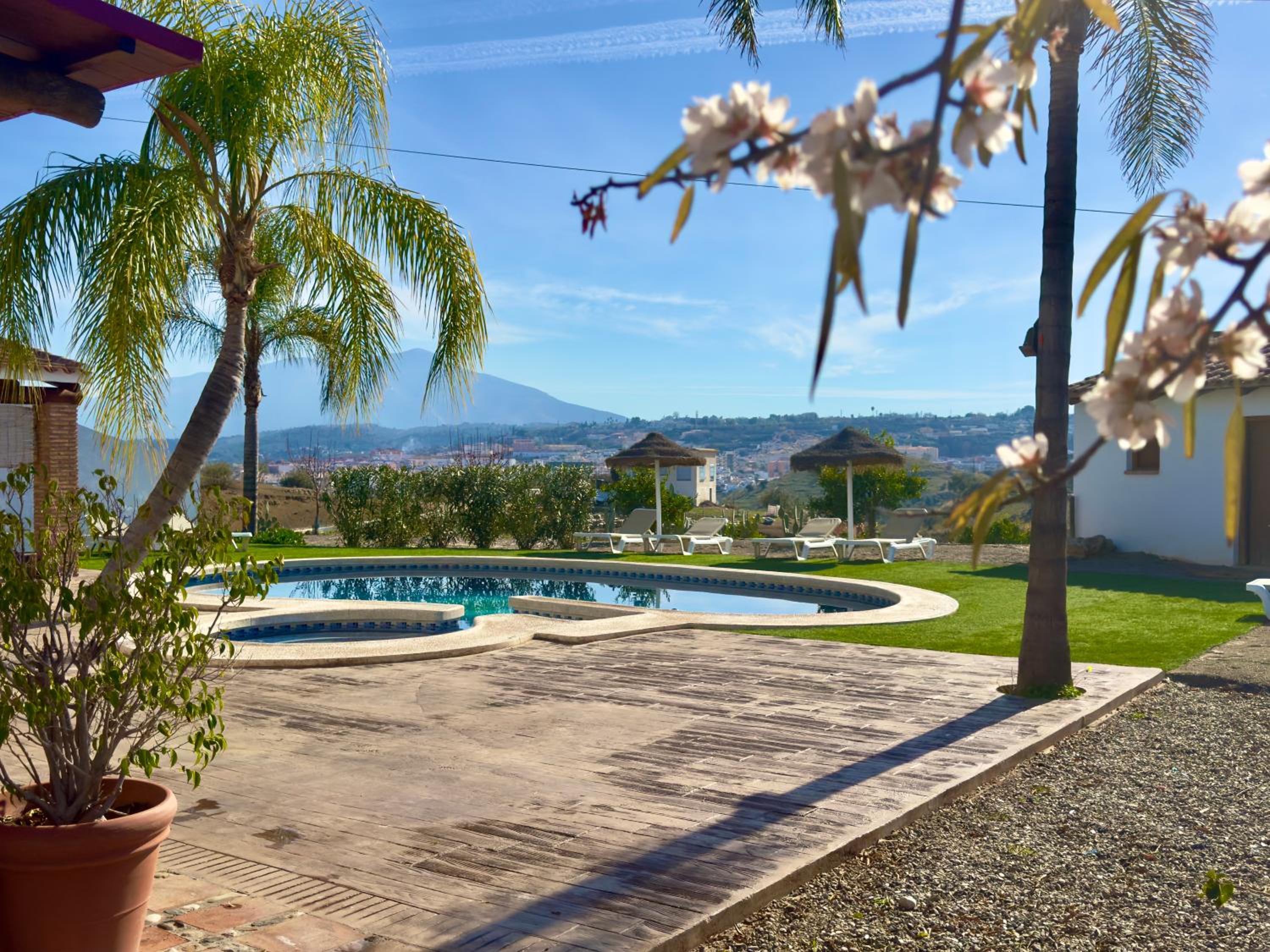 Finca el Cerro - Piscina y Jacuzzi