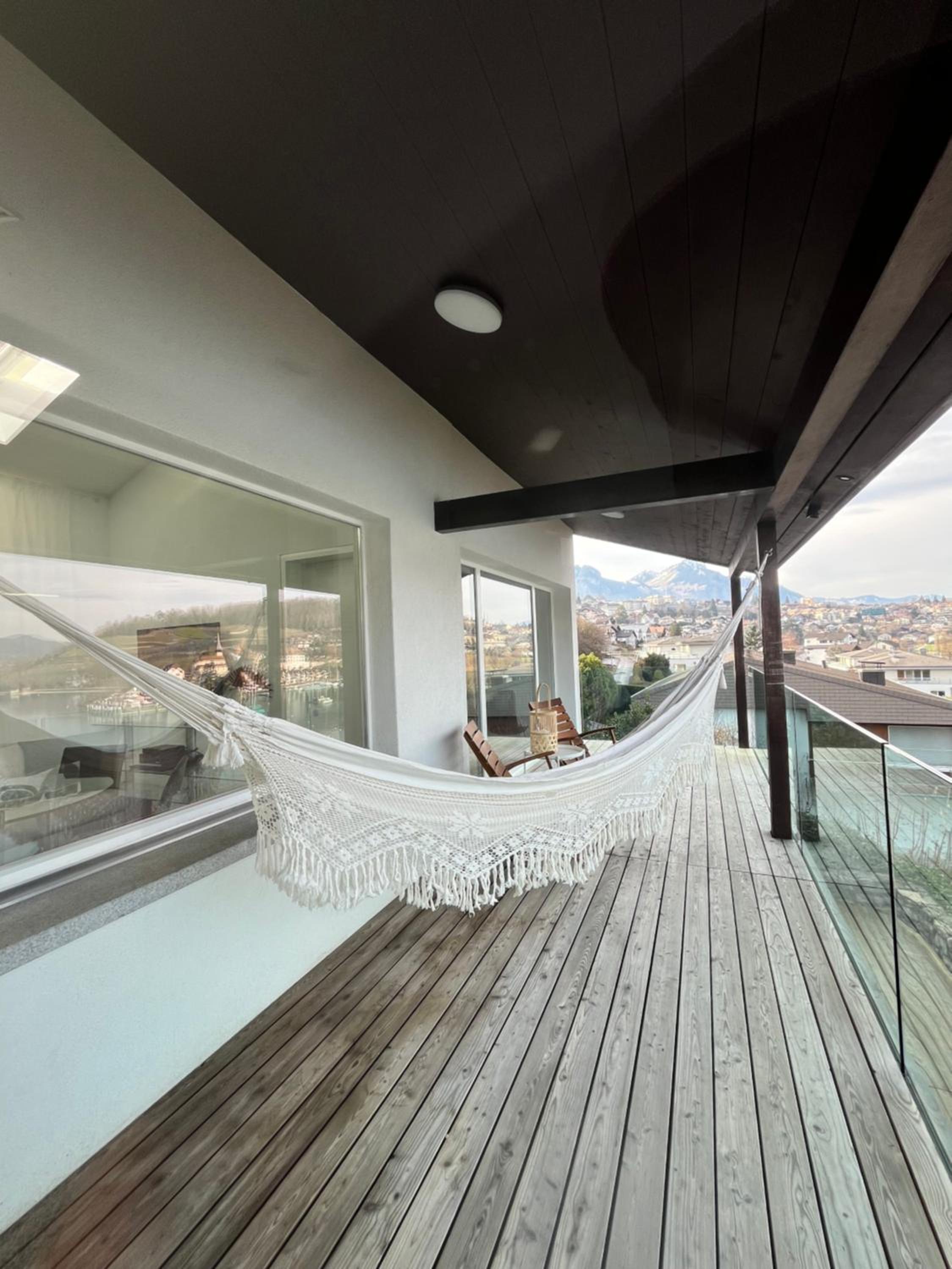 Wohnung mit grossartiger Seesicht und Balkon