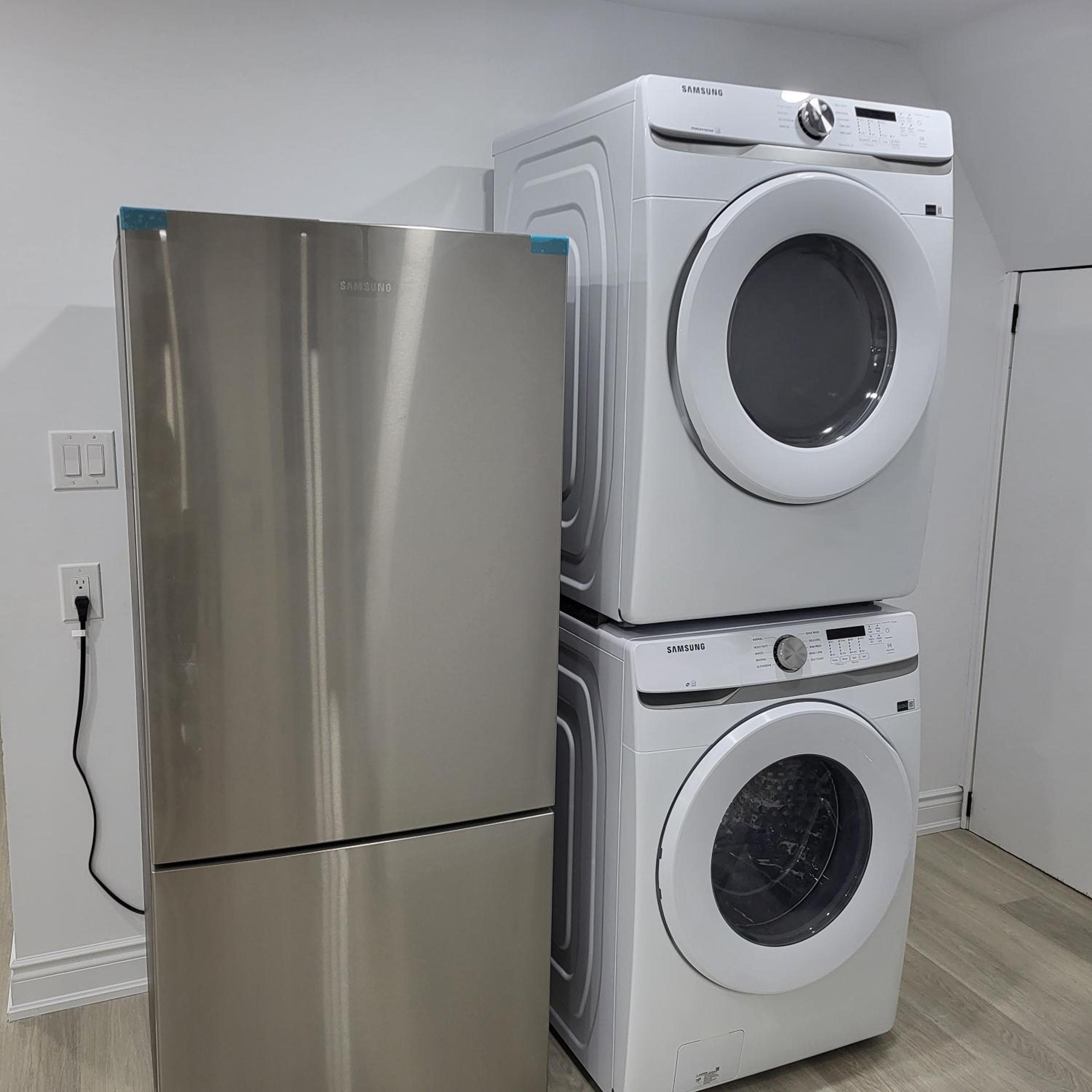 Bright 2 Bedroom Basement Apartment in Angus