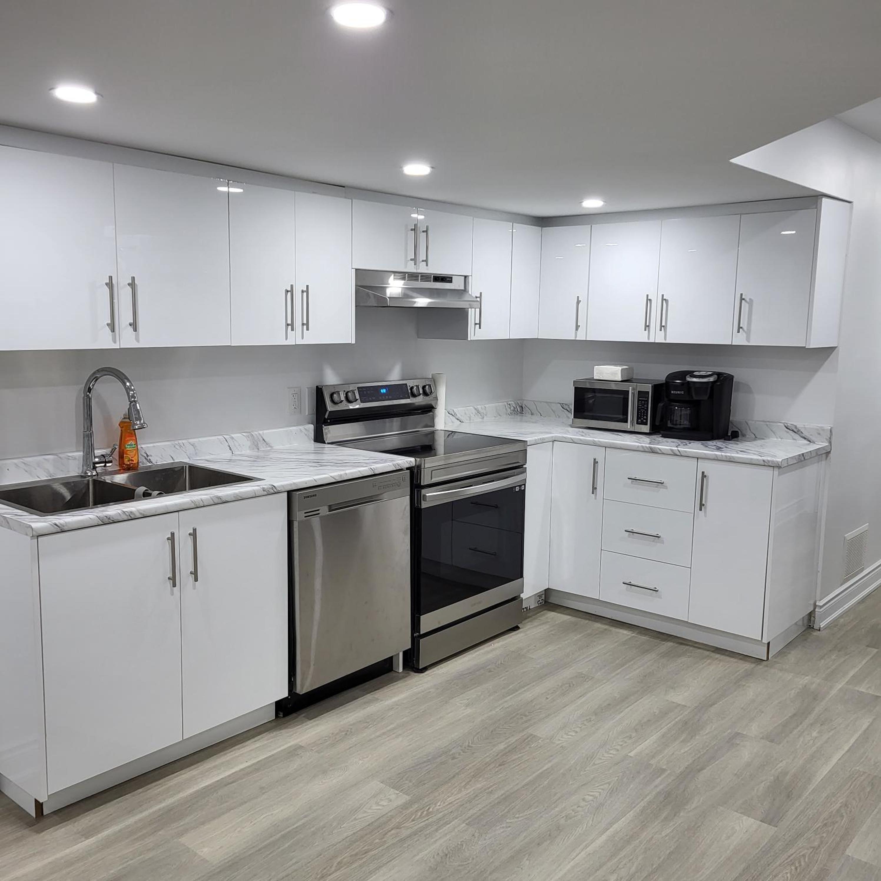 Bright 2 Bedroom Basement Apartment in Angus