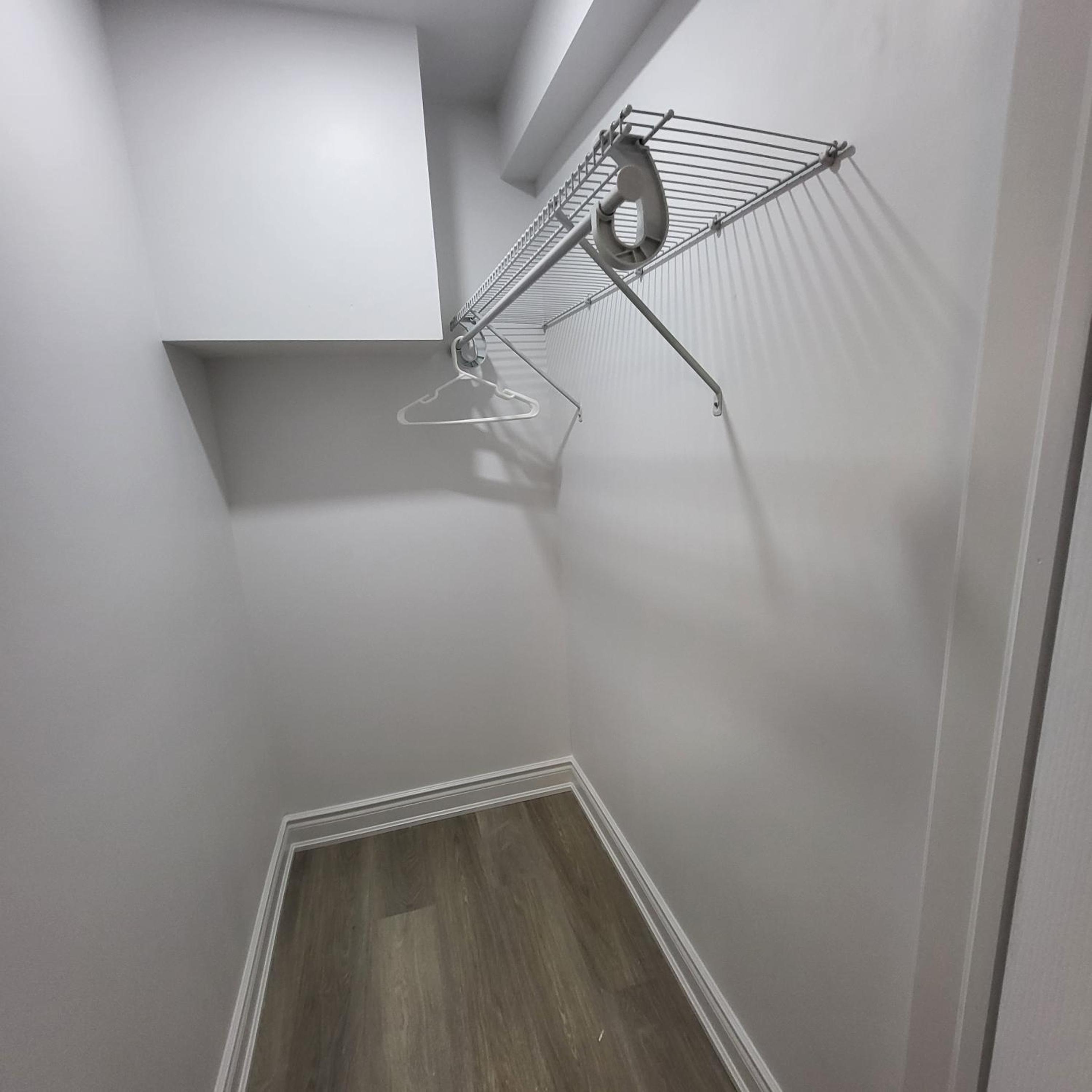Bright 2 Bedroom Basement Apartment in Angus