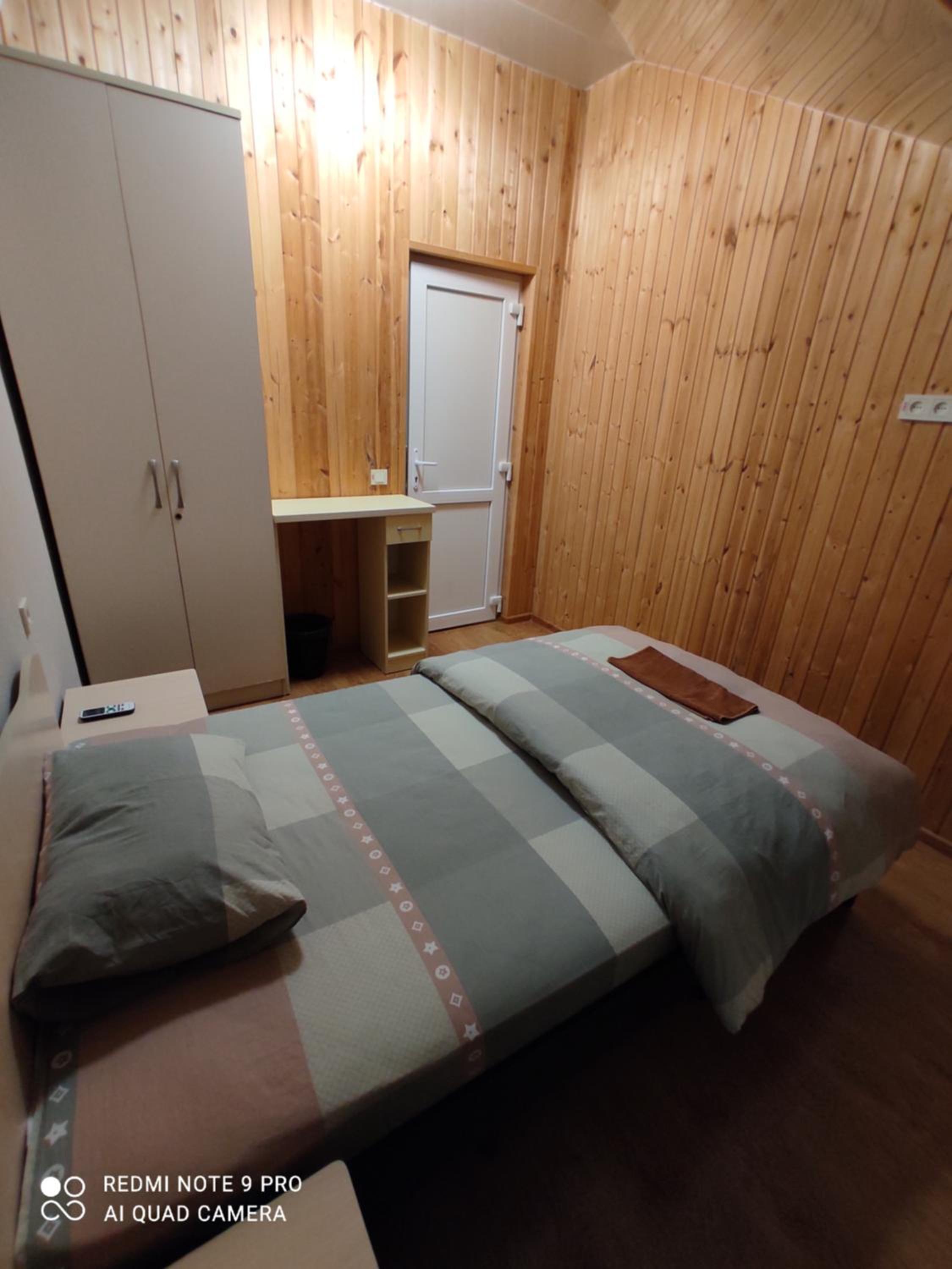 Photo 43