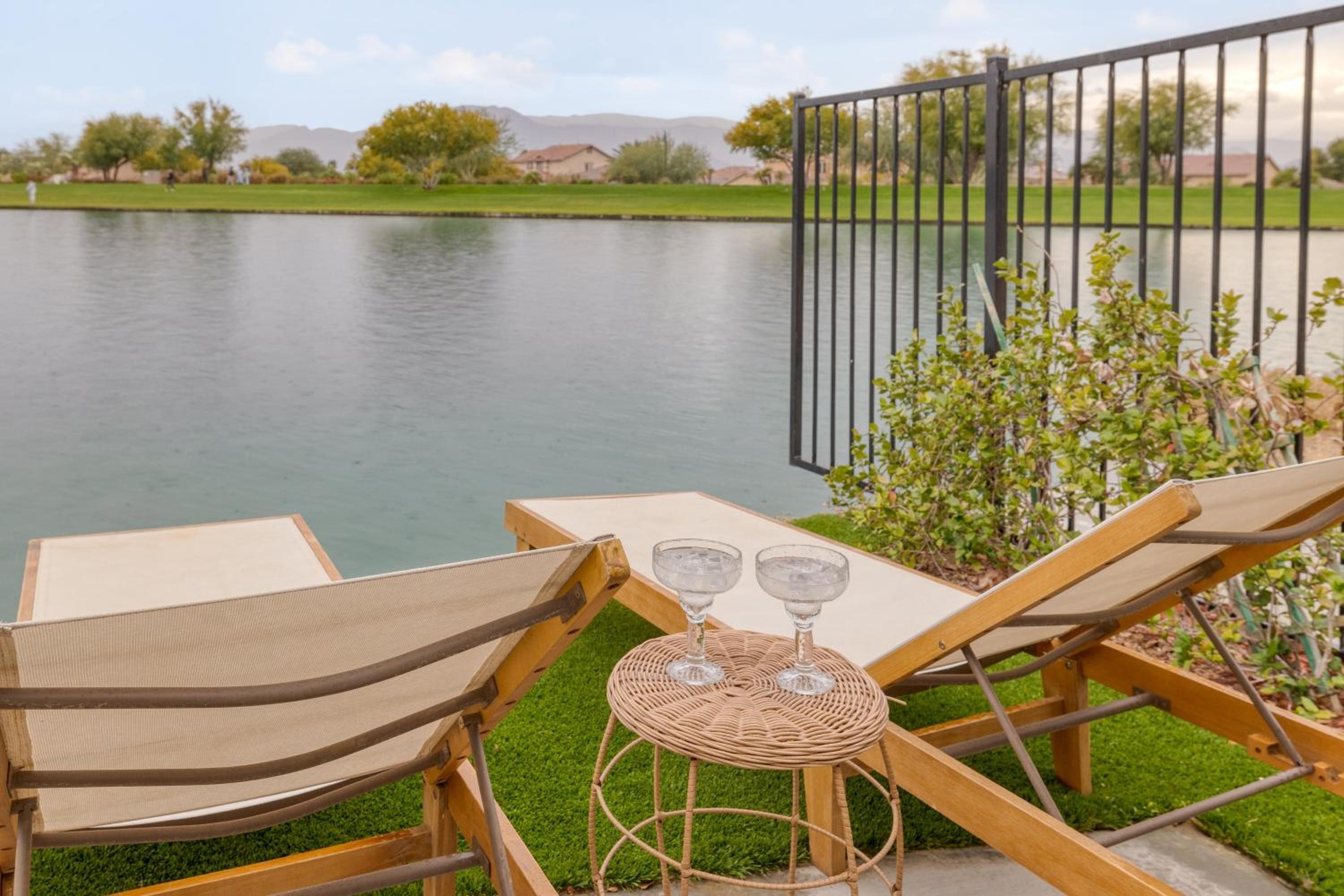 Sunburst by AvantStay Lakefront Mountain Views