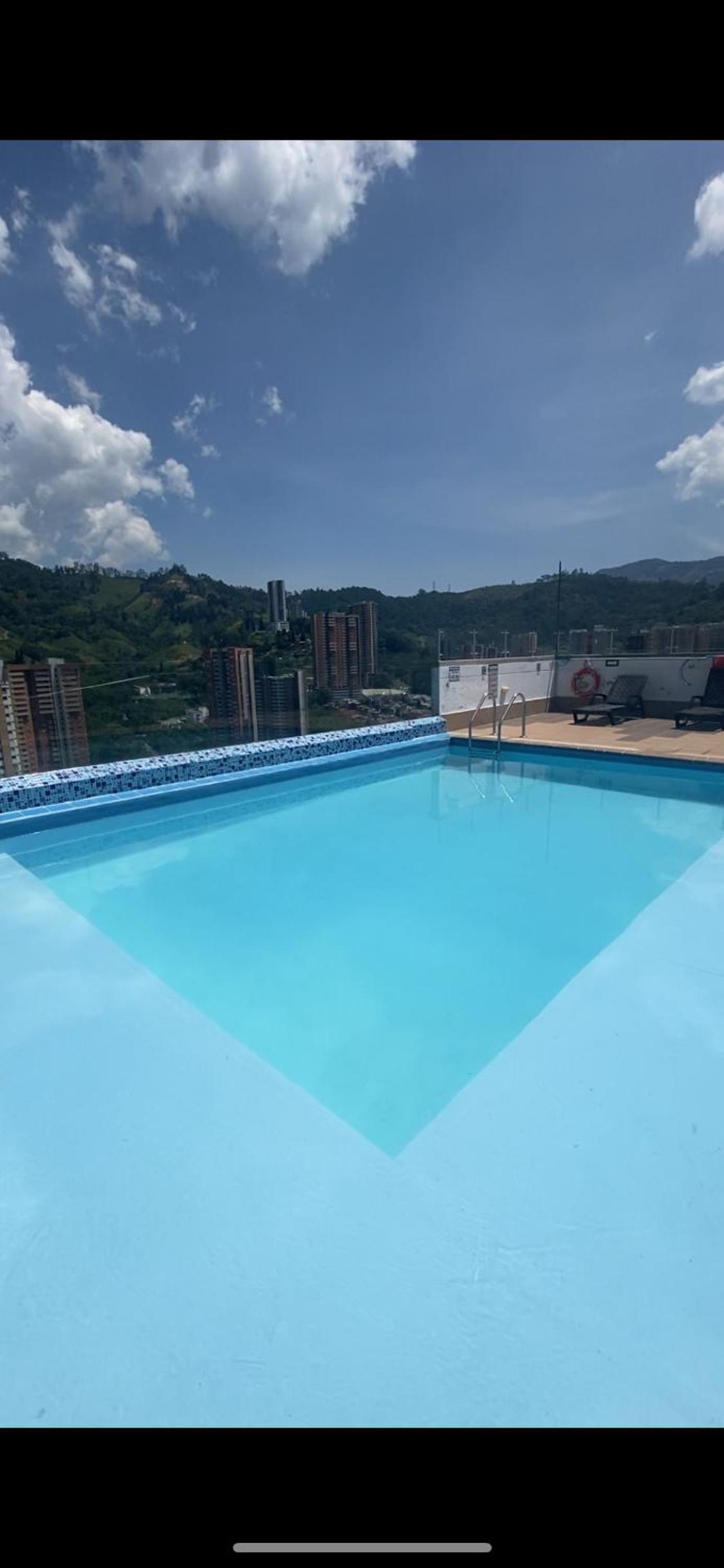 Hermoso Aparta suite con ingreso privado Piscina turco y gimnasio