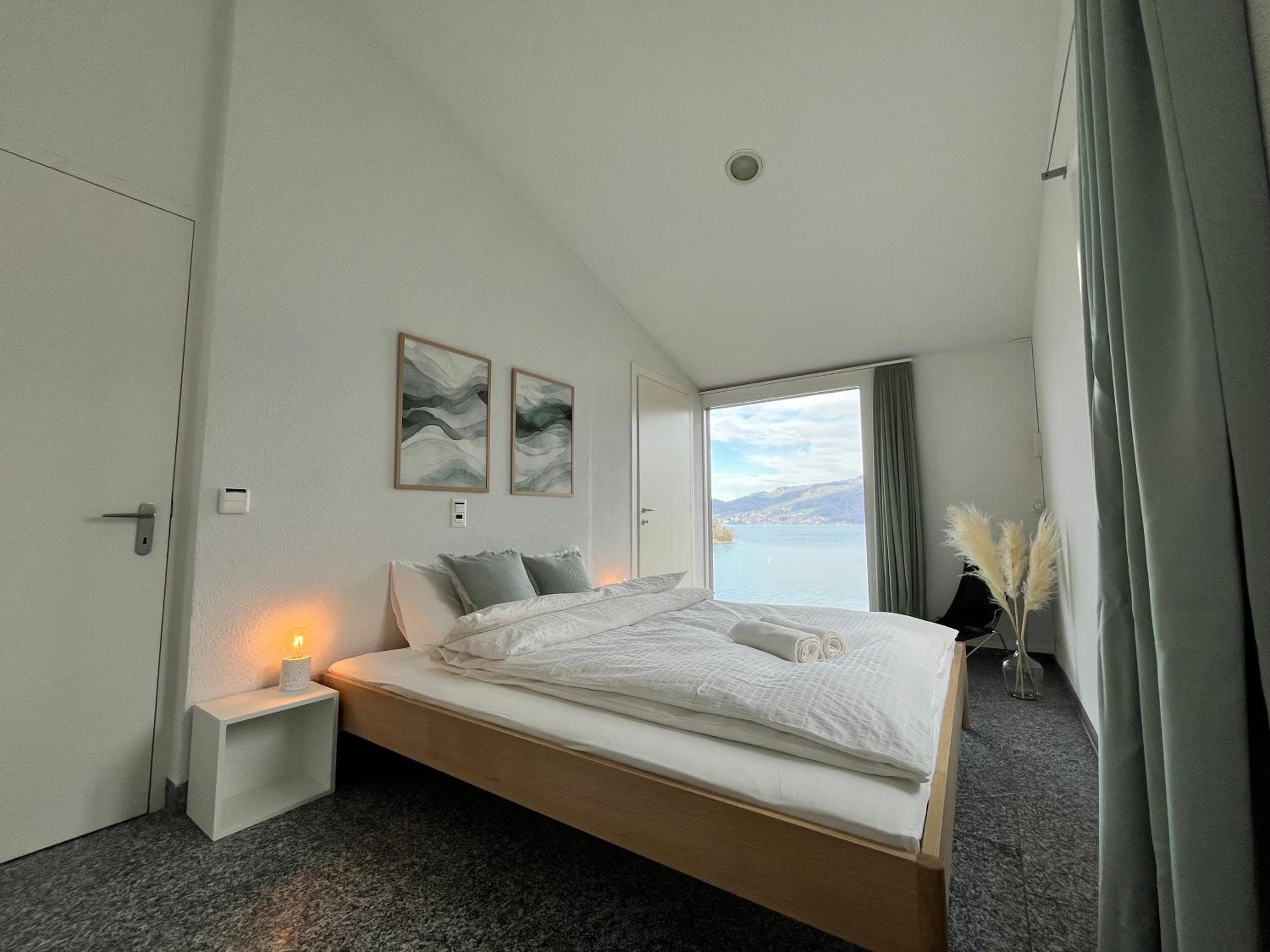 Wohnung mit grossartiger Seesicht und Balkon