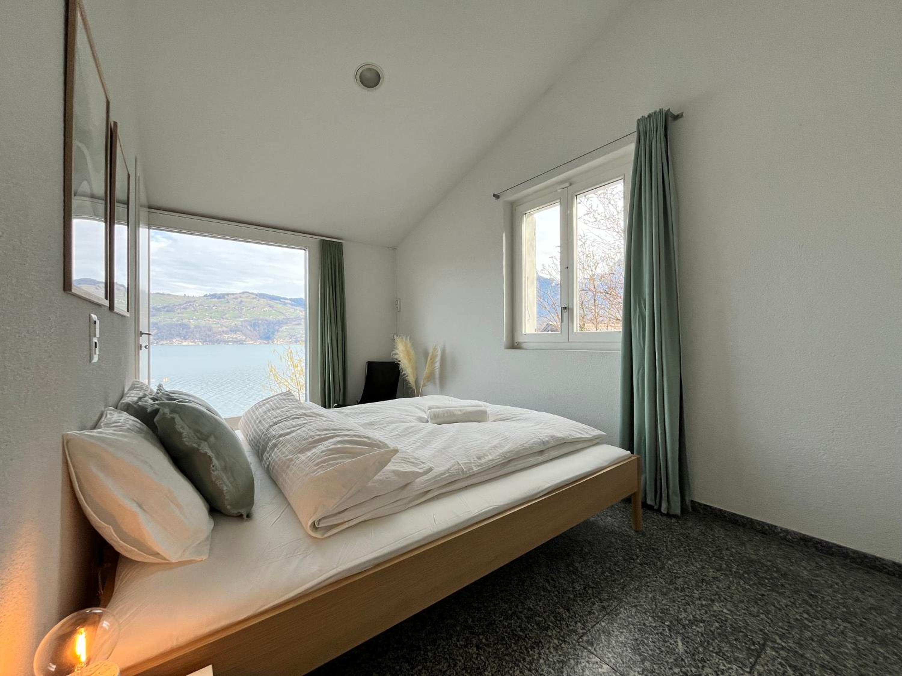 Wohnung mit grossartiger Seesicht und Balkon