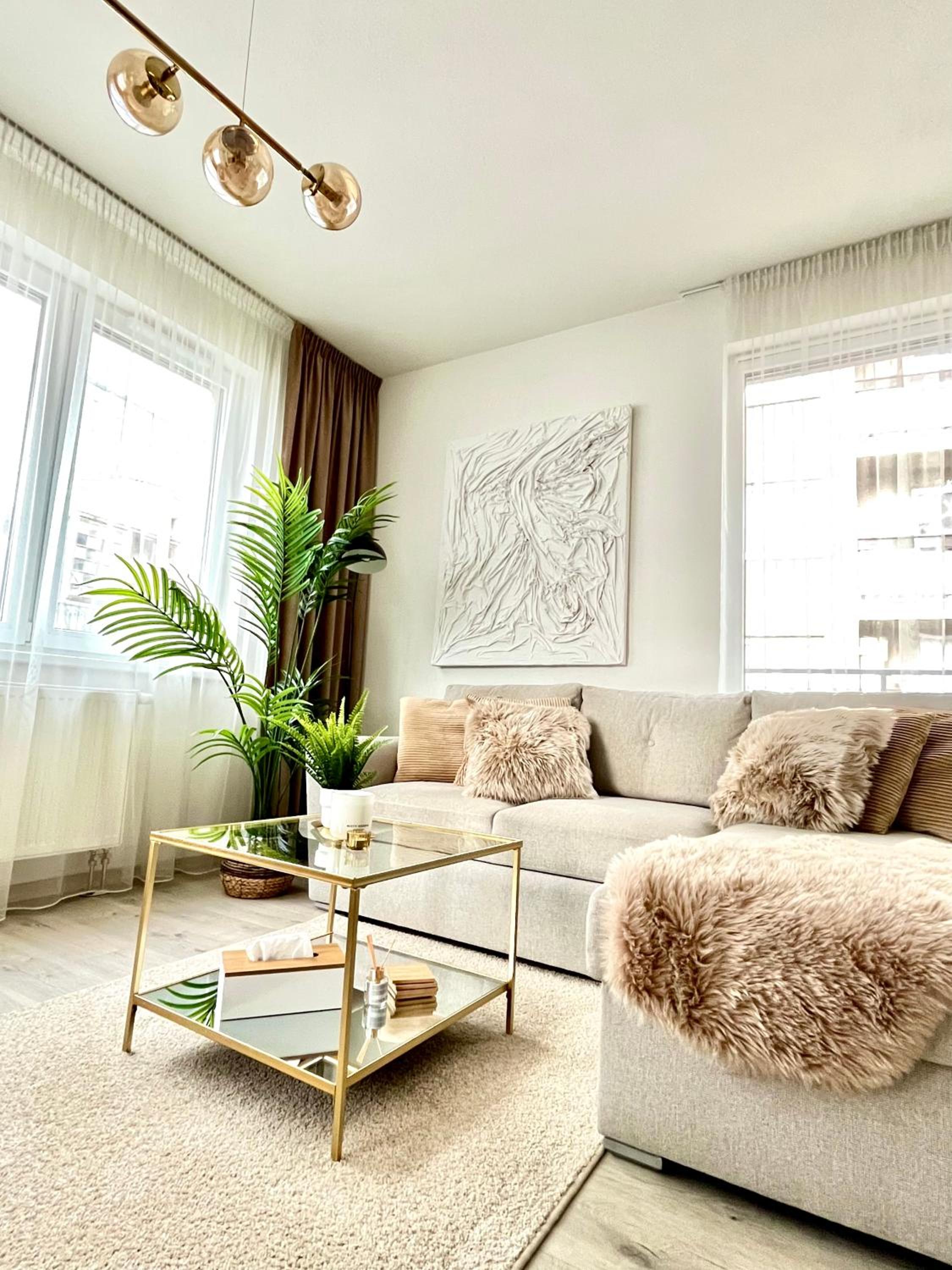 The Elite Suite II downtown AC & garage parking