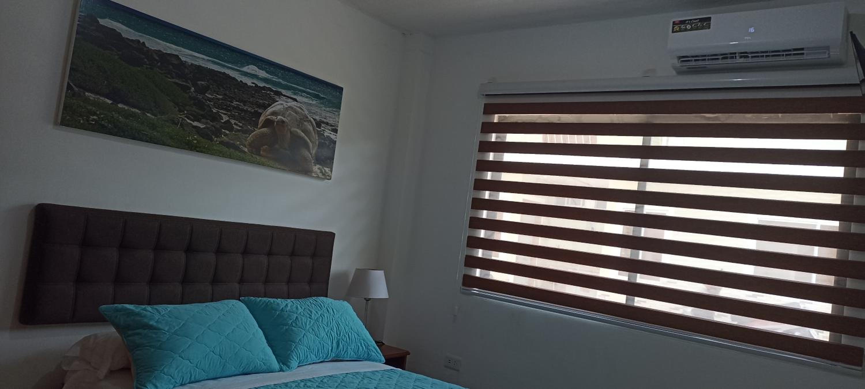 Teresita's House Suites con cocina privada , ideal para parejas, AC, wifi agua caliente, cerca del aeropuerto, a pocos pasos del malecón San Cristóbal