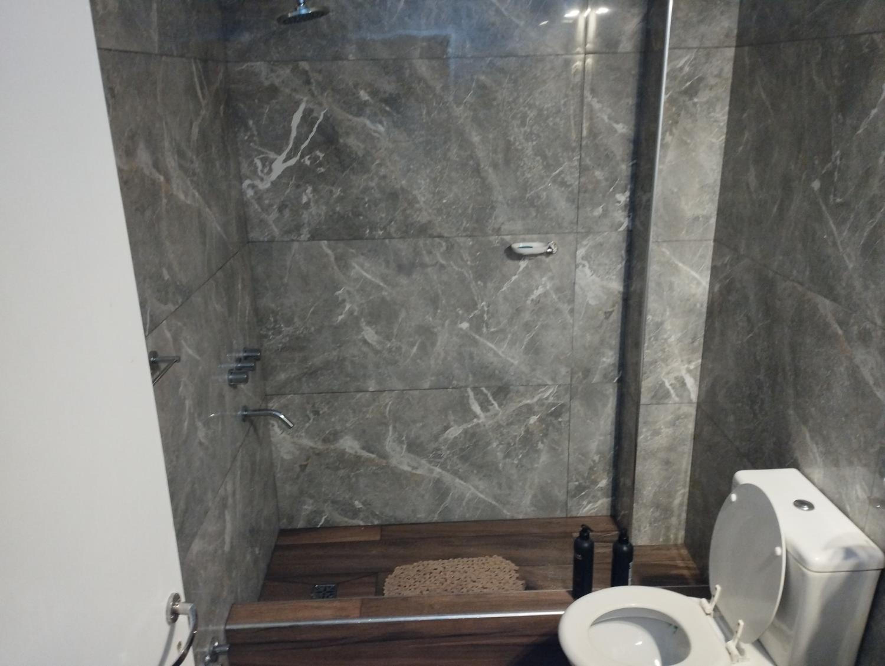 Excelente Casa 5 Ambientes
