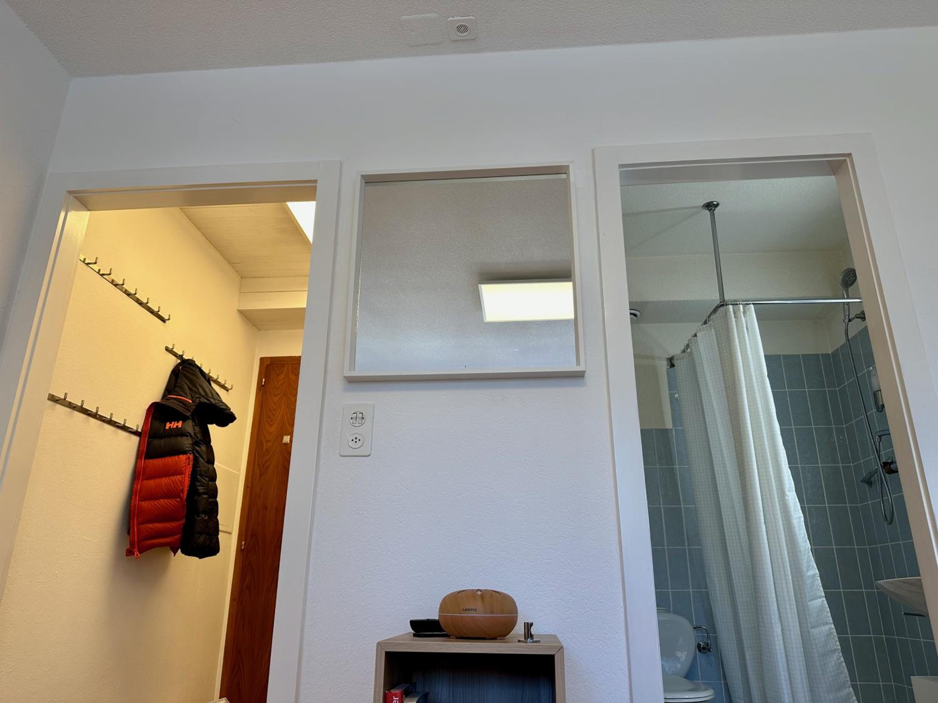 Studio Serenity, 4 min walk to center!