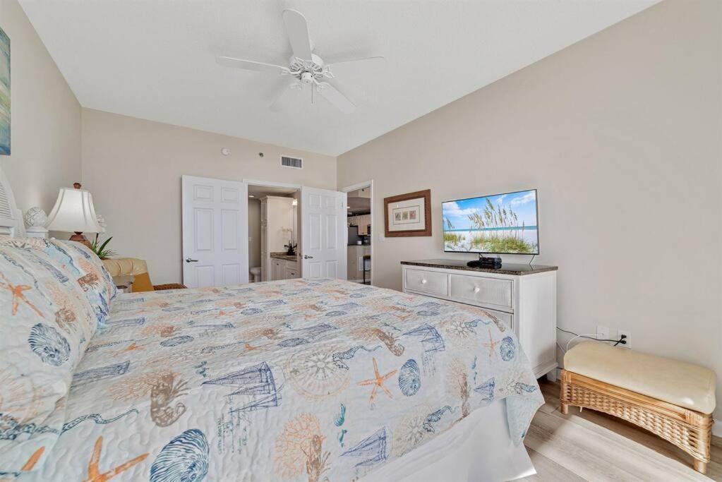 Beach Club A-405 Beachfront condo w-amazing views view 4