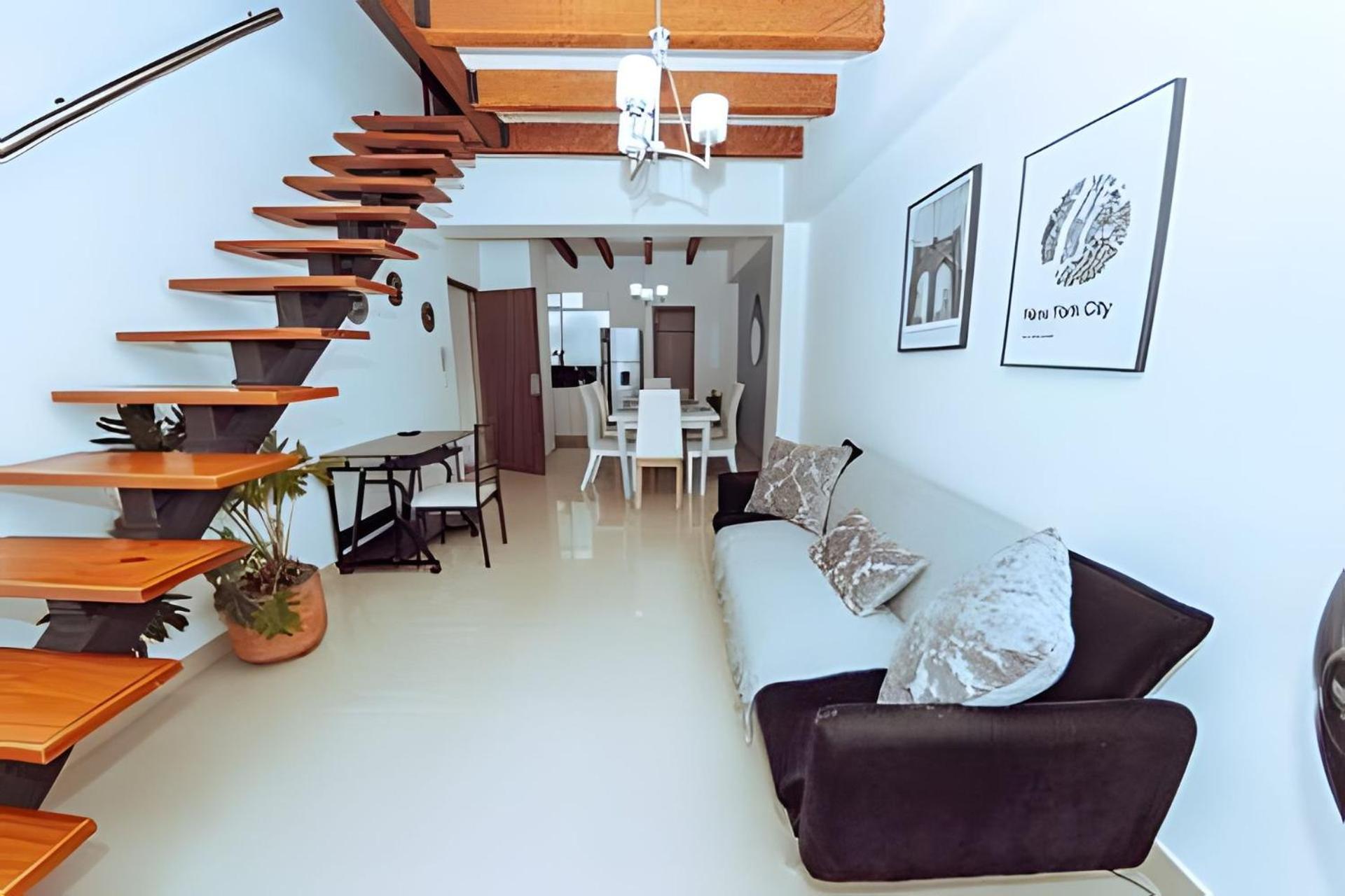 ED SANTO TOMAS LAURELES MEDELLIN
