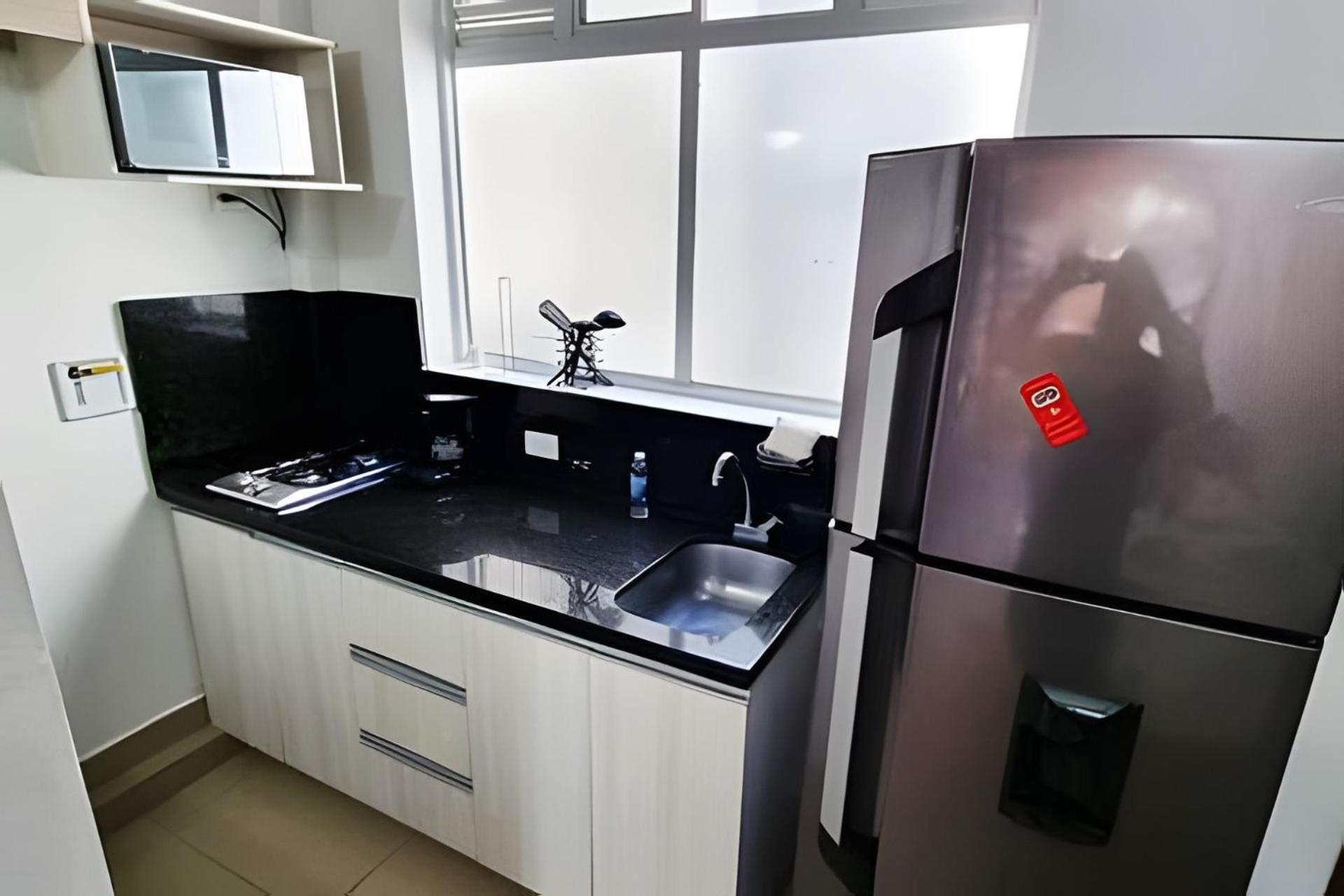 ED SANTO TOMAS LAURELES MEDELLIN