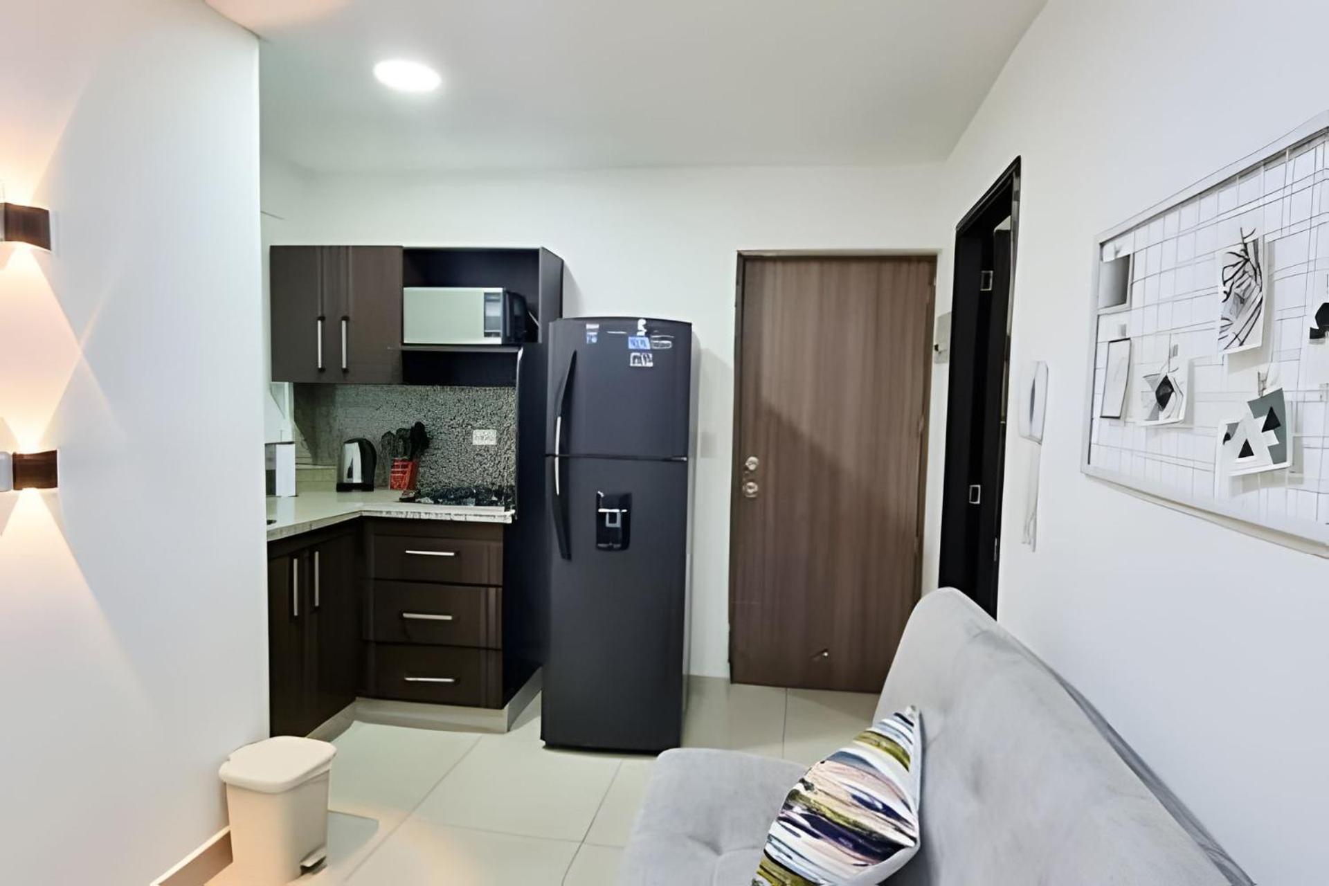 ED SANTO TOMAS LAURELES MEDELLIN