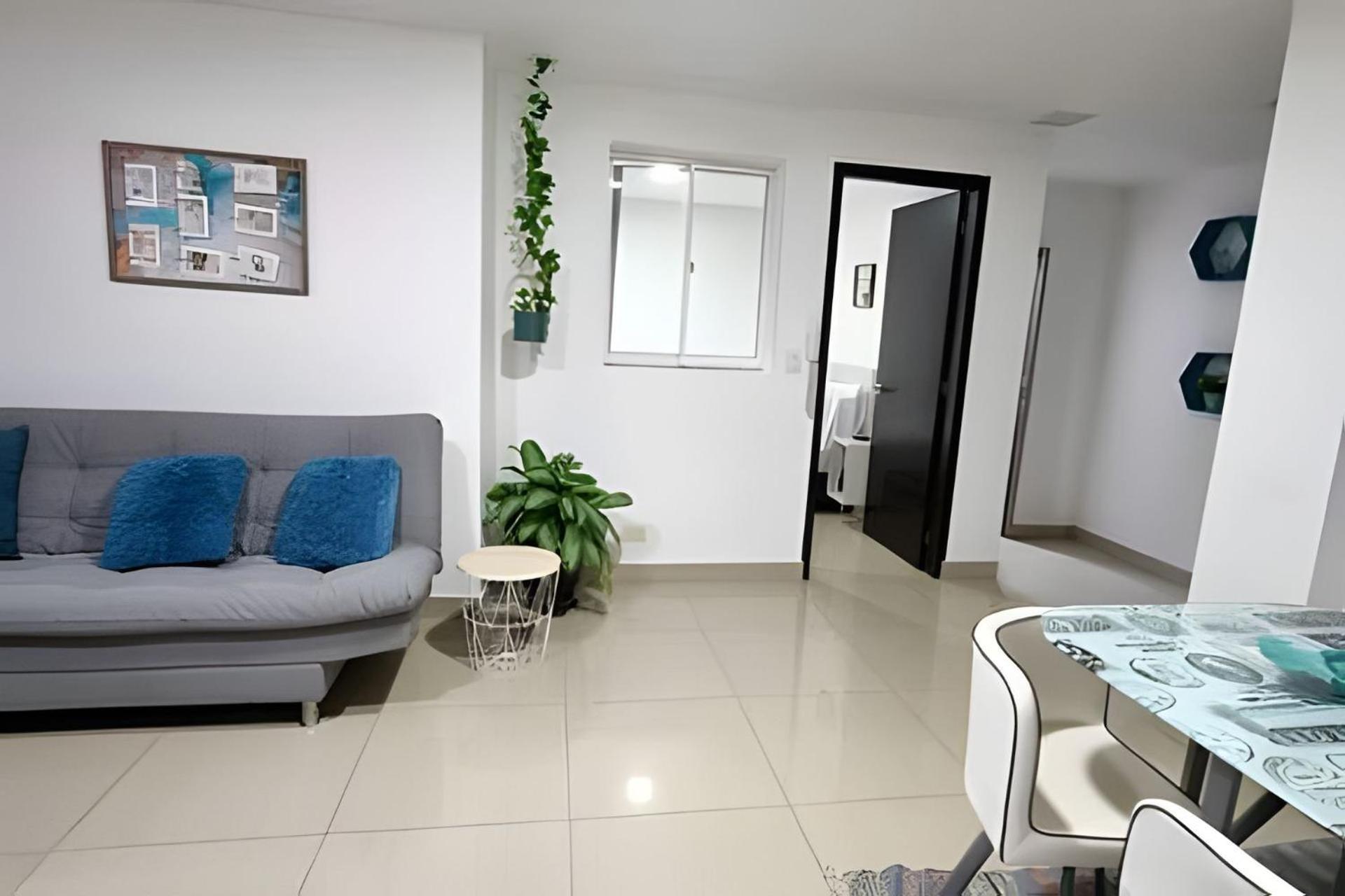 ED SANTO TOMAS LAURELES MEDELLIN