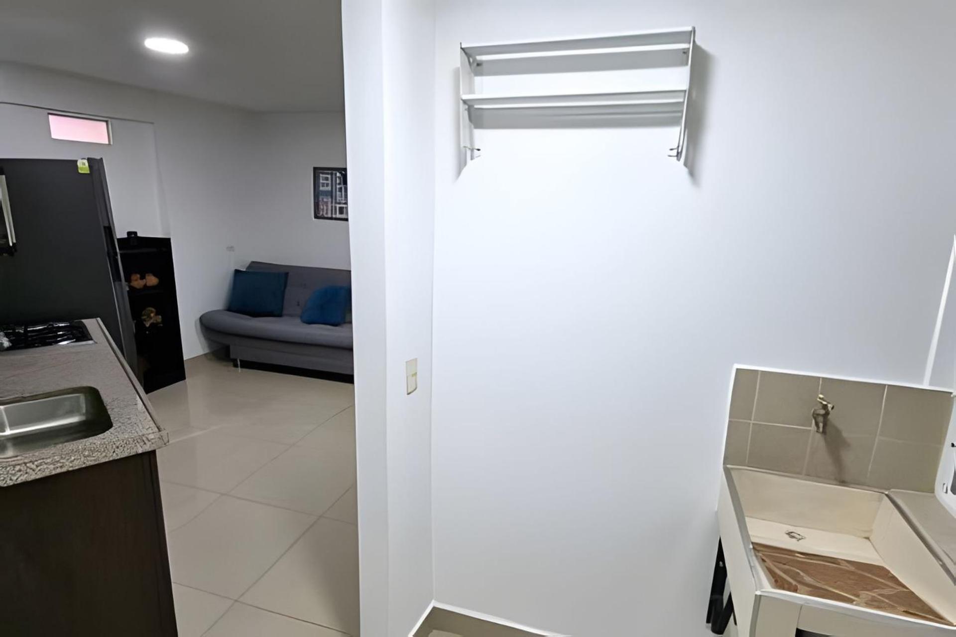 ED SANTO TOMAS LAURELES MEDELLIN