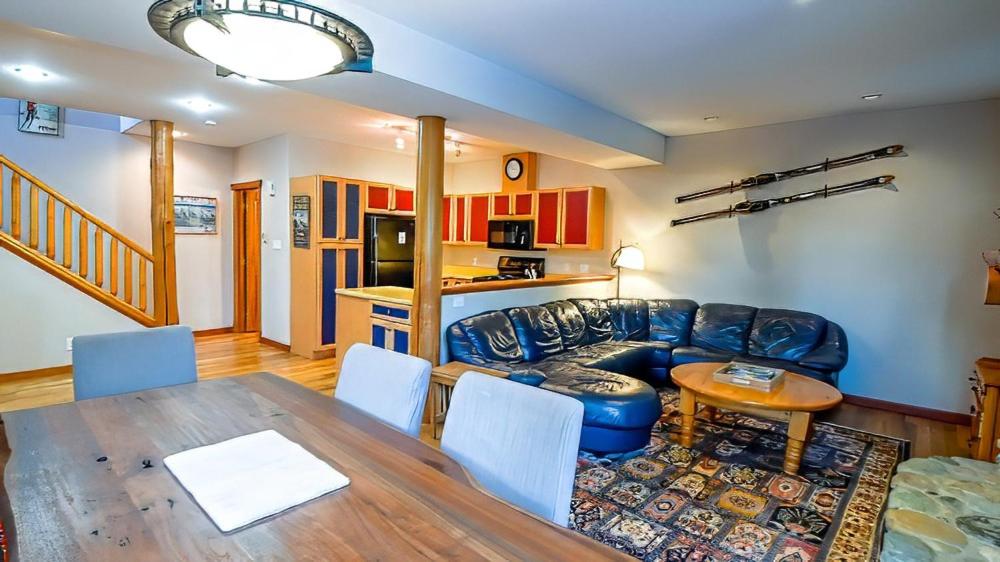 Polar Peak Chalet by Fernie Lodging Company