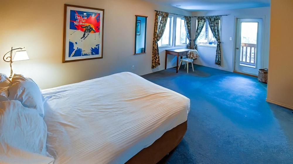 Polar Peak Chalet by Fernie Lodging Company