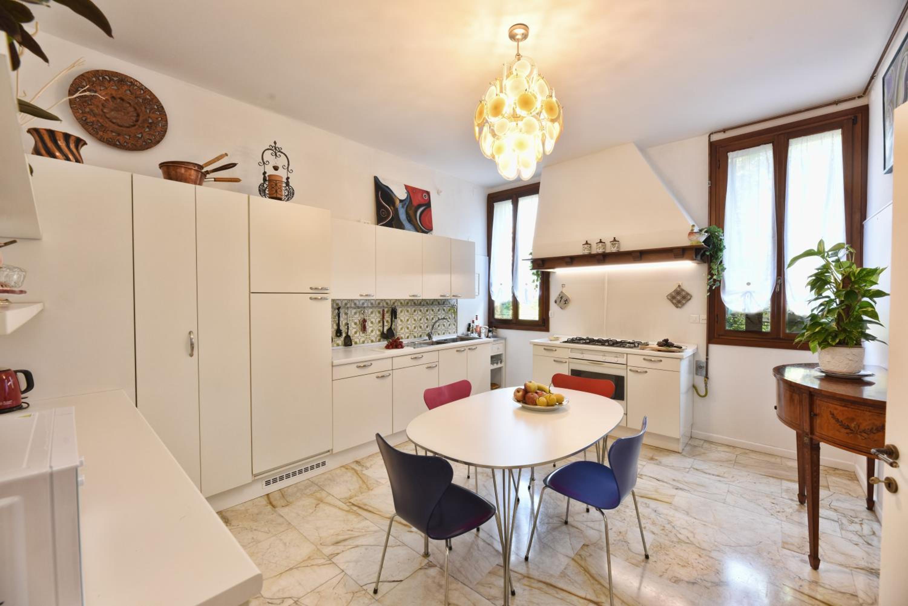 Soderini Splendor: First Floor Palazzo Charm at Castello Square