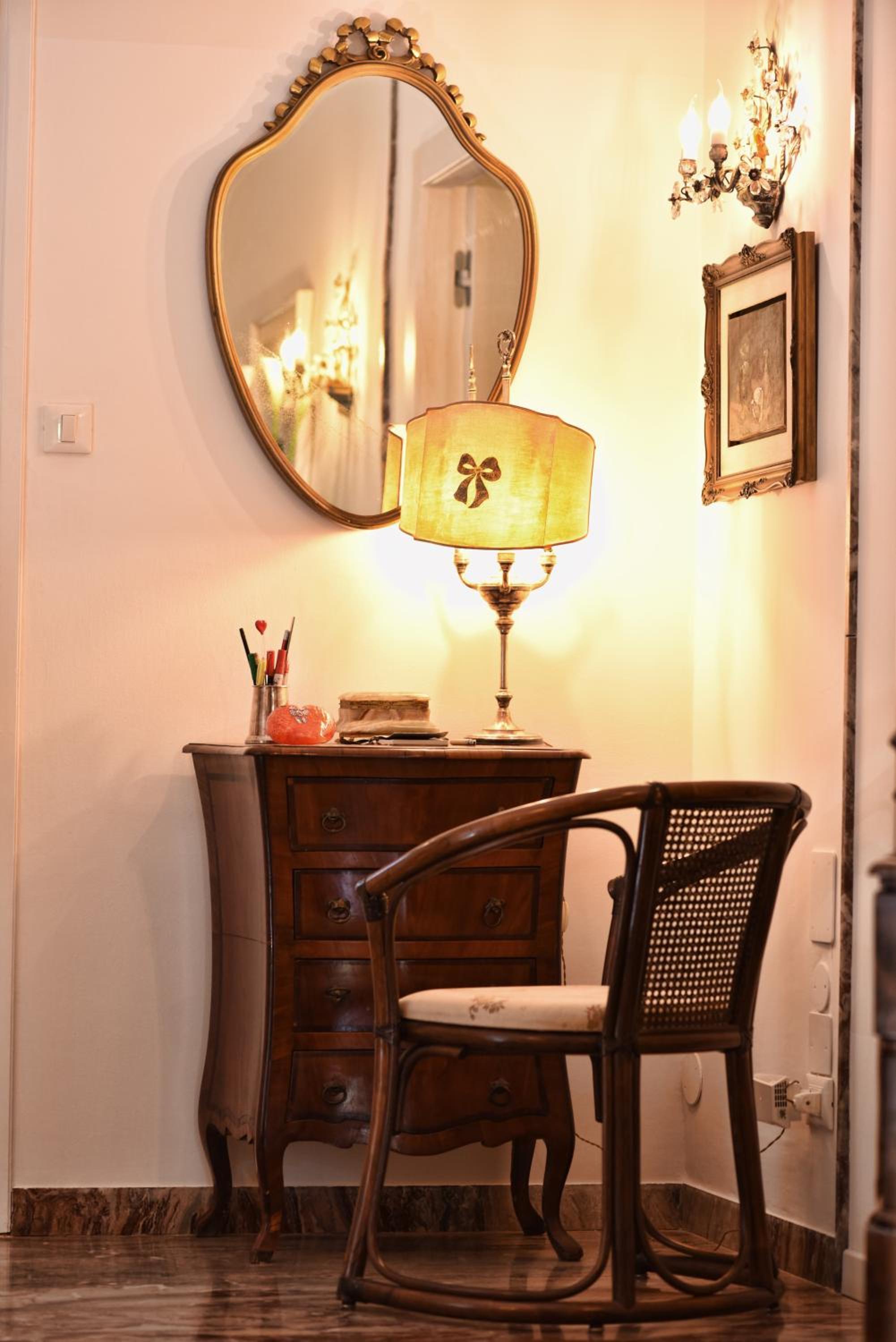 Soderini Splendor: First Floor Palazzo Charm at Castello Square