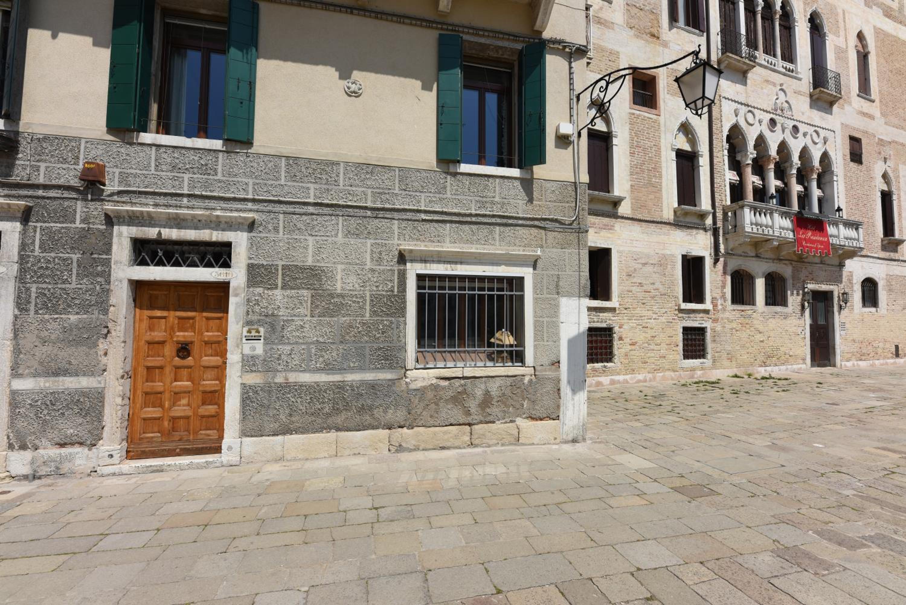 Soderini Splendor: First Floor Palazzo Charm at Castello Square