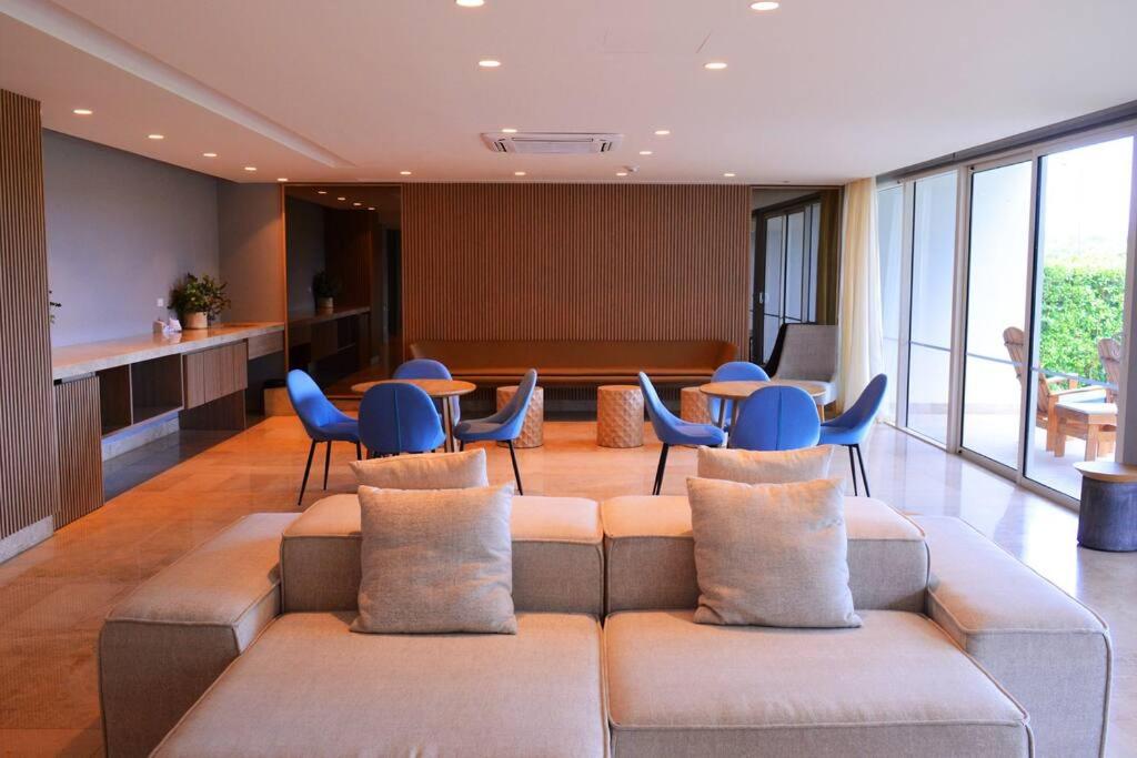 Lujoso Penthouse - Vista al Mar - Playa Privada