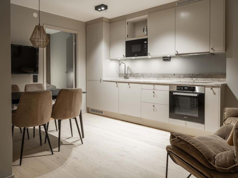 Hotel Mountain Retreat for 4 in Are Ski-In Ski-Out Apt - Image 1