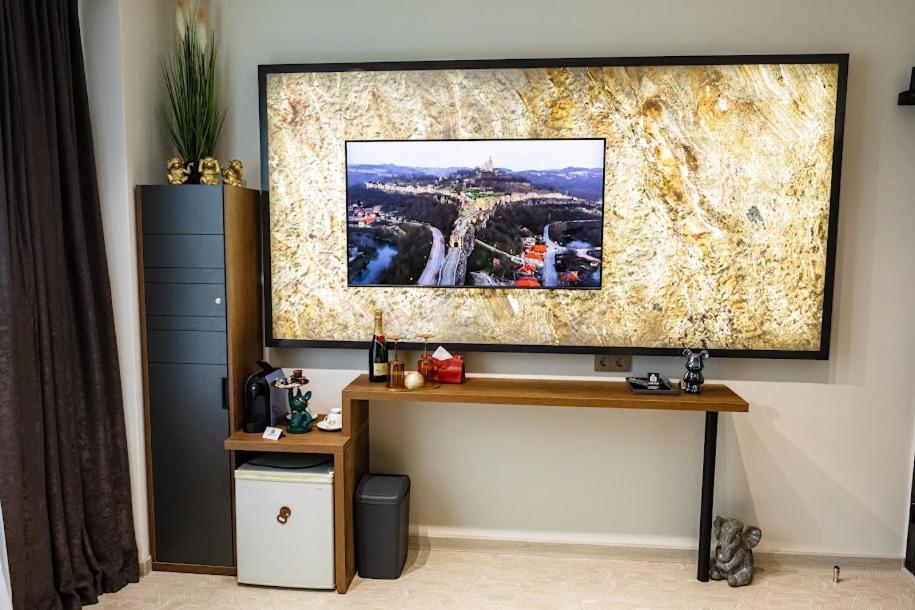 LUXIMO ROOM
