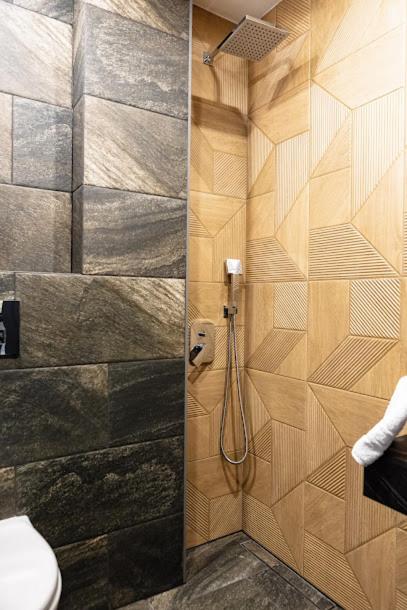 LUXIMO ROOM
