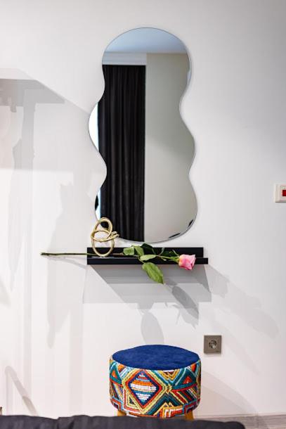 LUXIMO ROOM