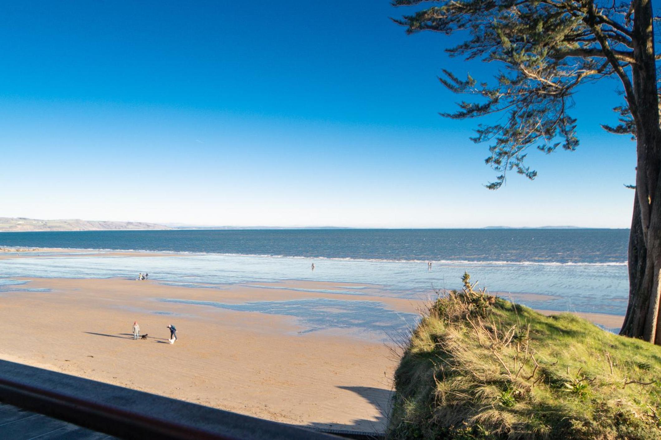 Lifes a Beach - Direct Beach Access Sea Views view 2