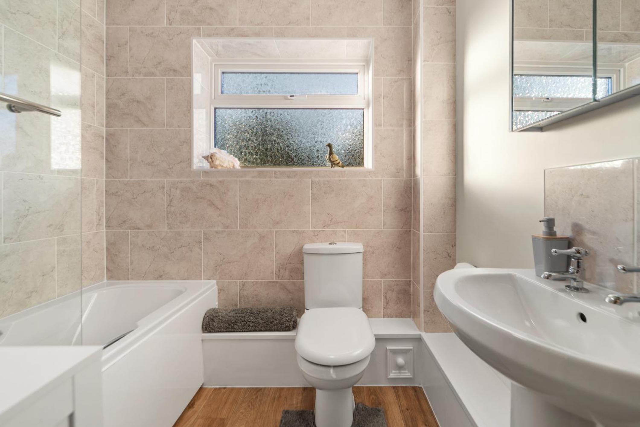Monkstone Court - Close to Village and Beach view 3
