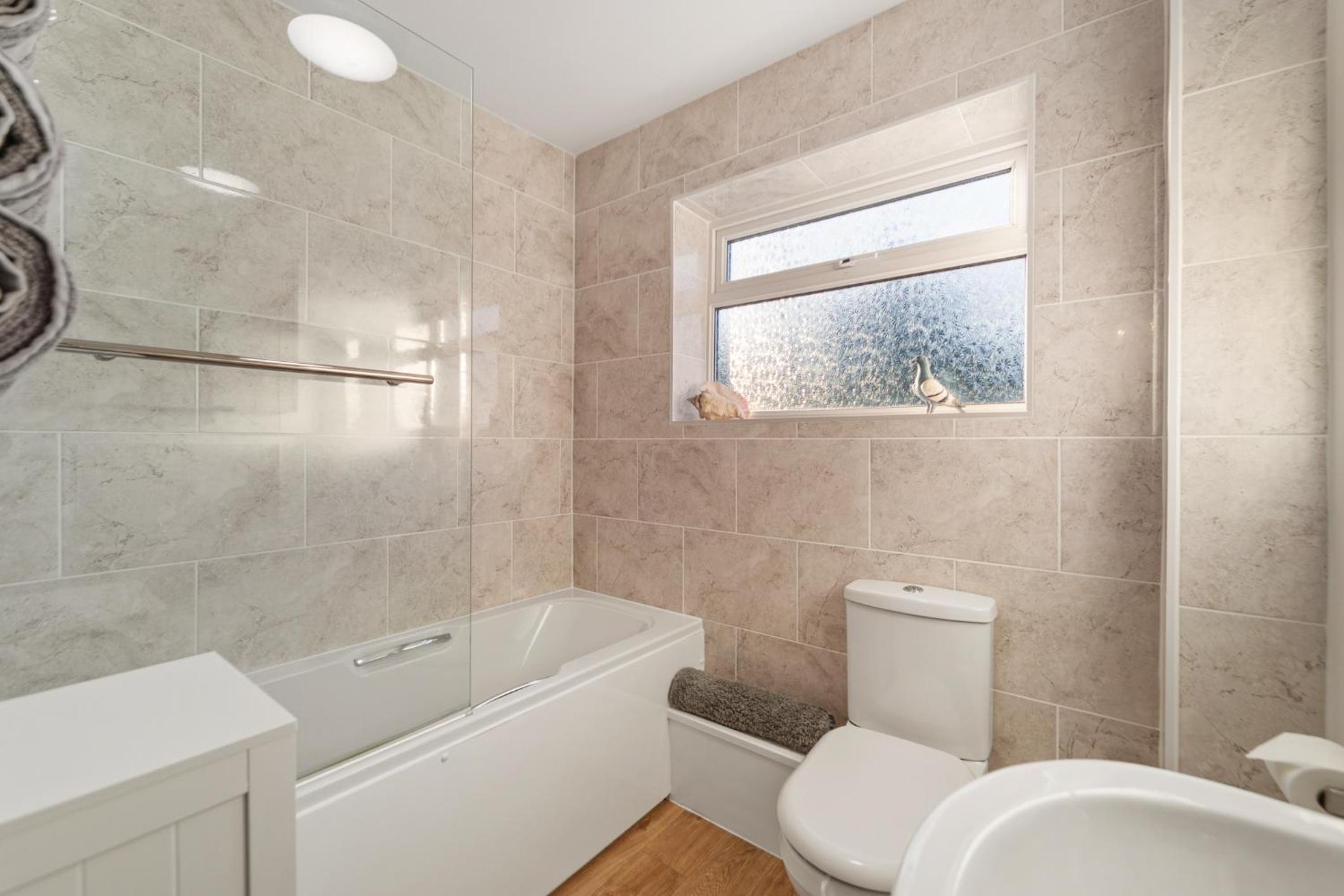 Monkstone Court - Close to Village and Beach view 4