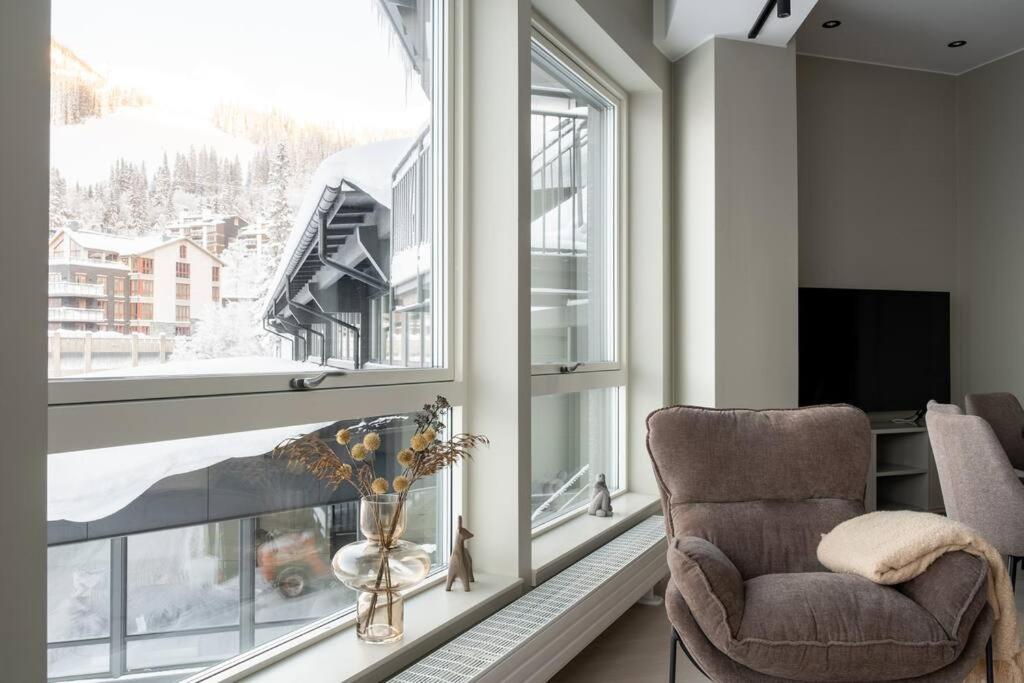 Slope-Side Bliss 8-Guest Apt view 3