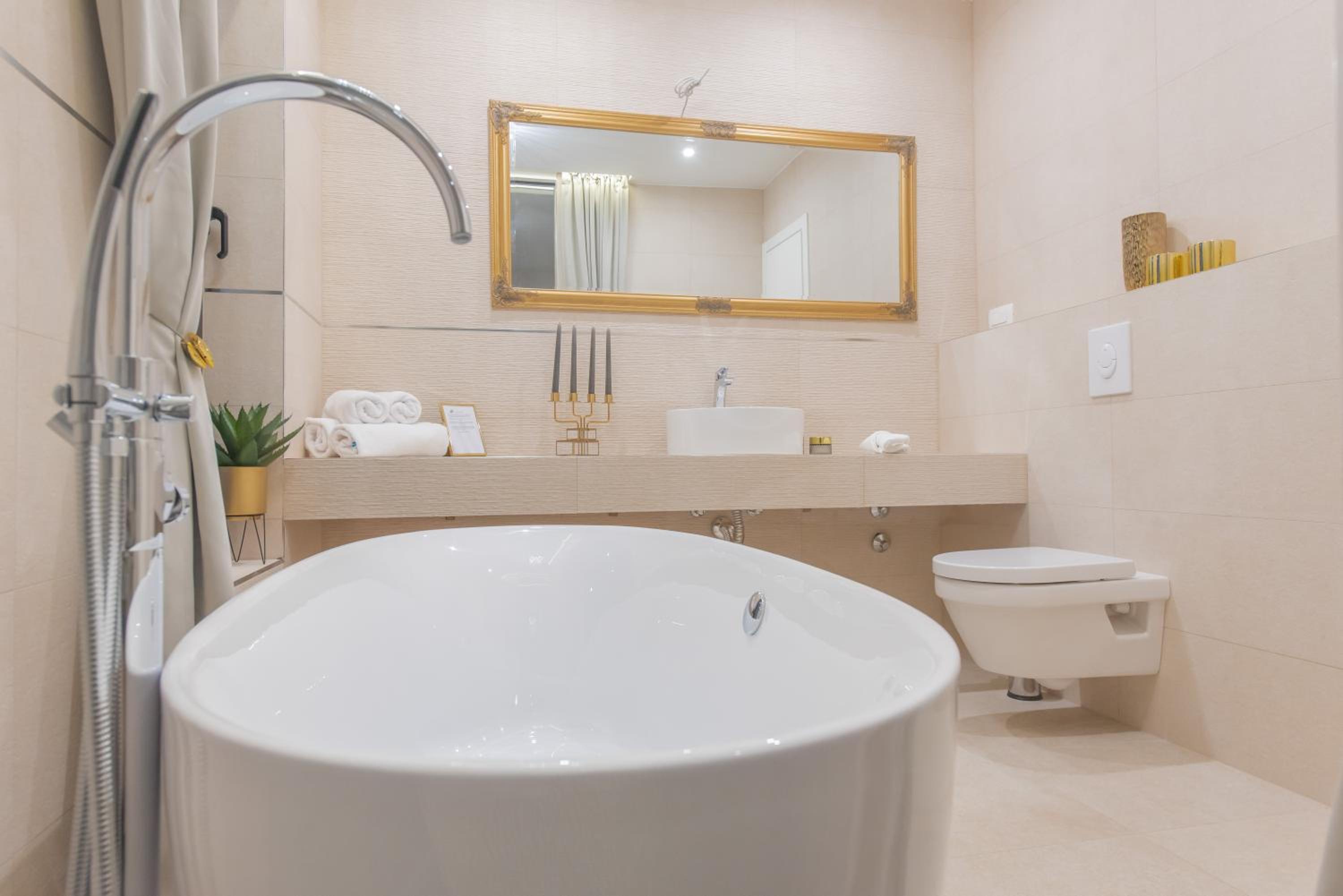 Samstag Split en Split — bathroom