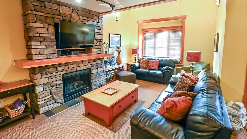 Polar Peak Chalet by Fernie Lodging Company