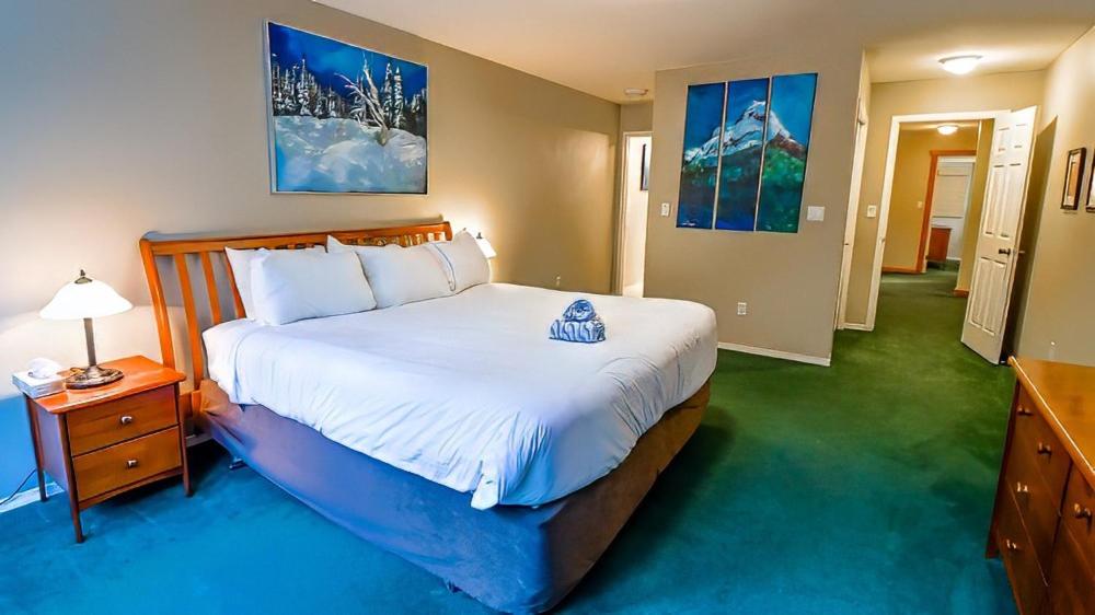 Polar Peak Chalet by Fernie Lodging Company