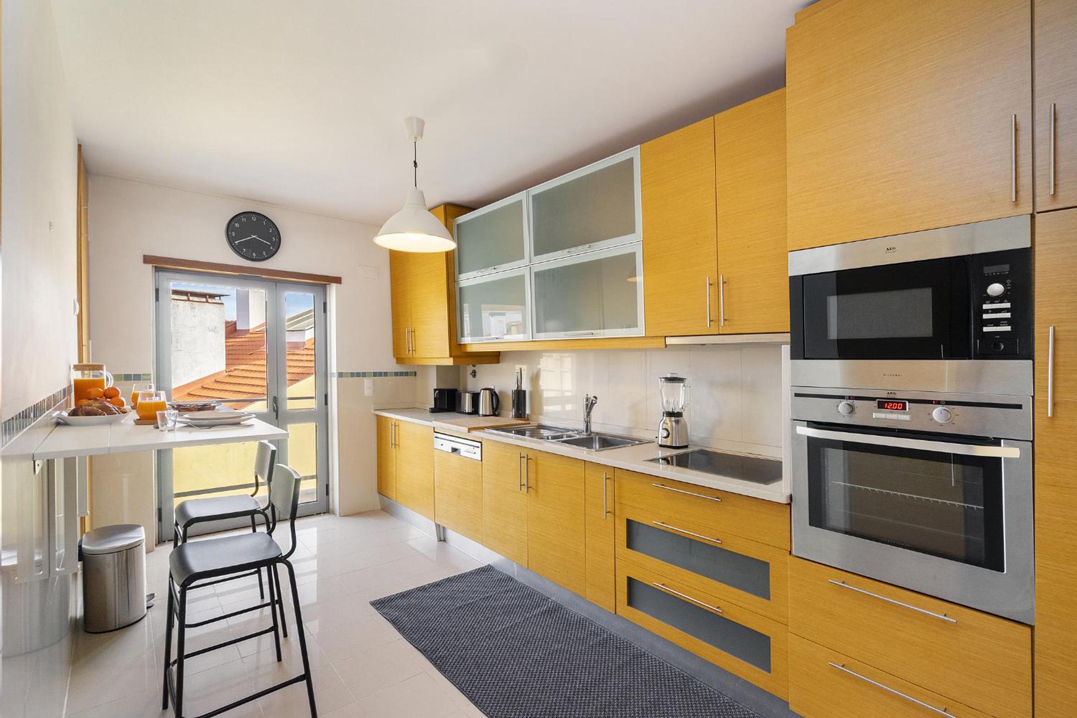 WHome Charming Urban Retreat with Skyline Views view 2