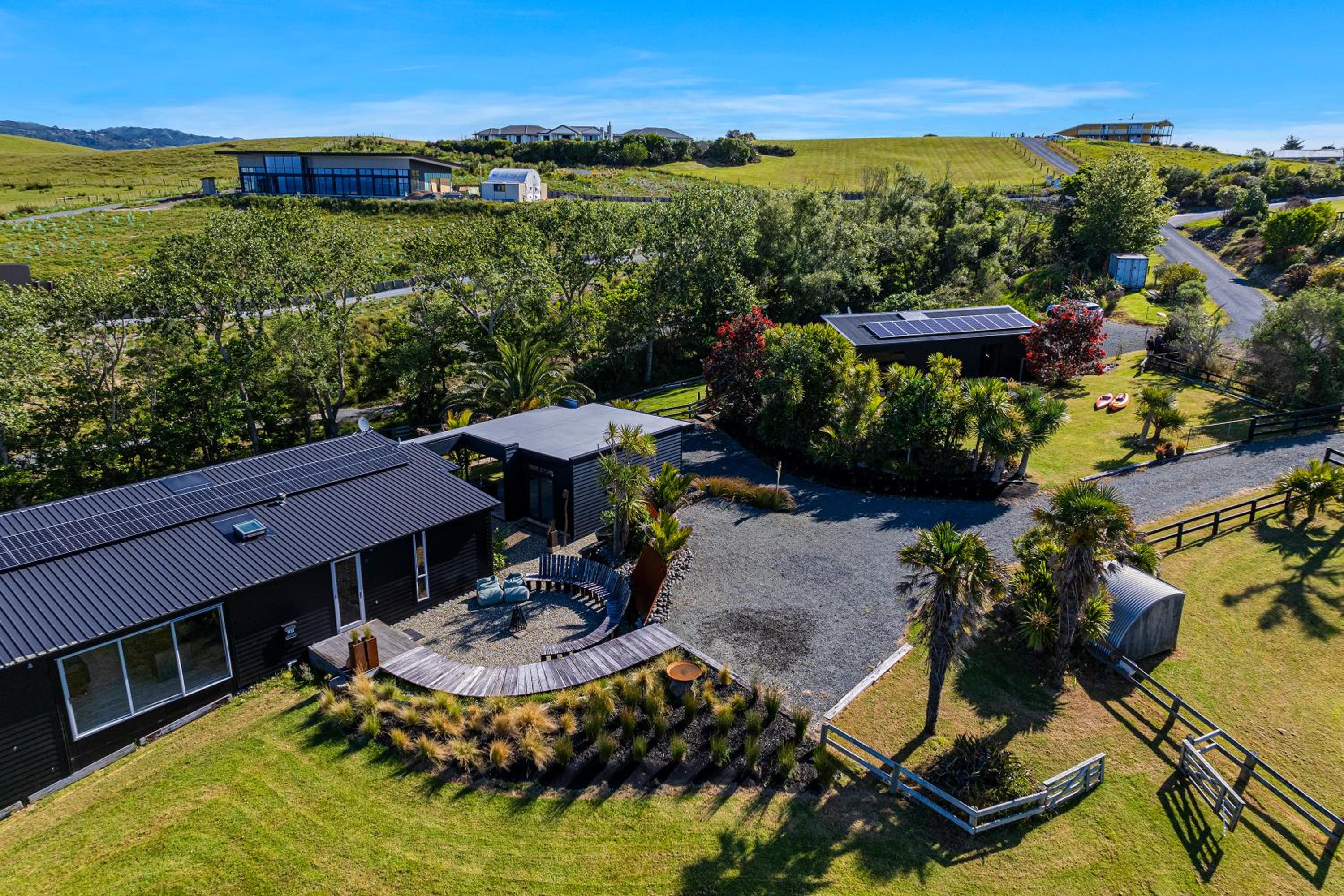 The Chocolate Box - Waipu Cove Holiday Home view 5