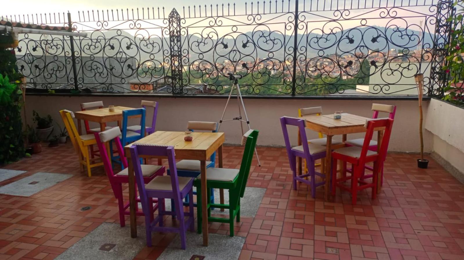 Hostel La Iguana Café