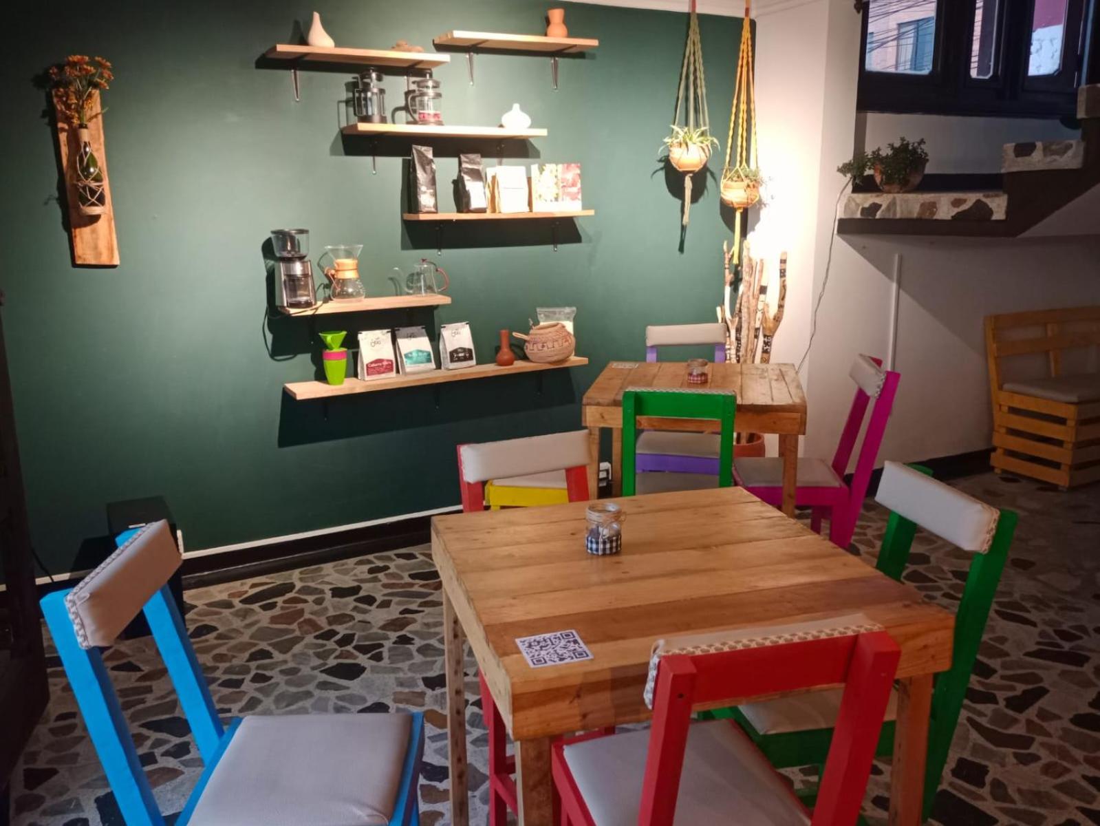 Hostel La Iguana Café