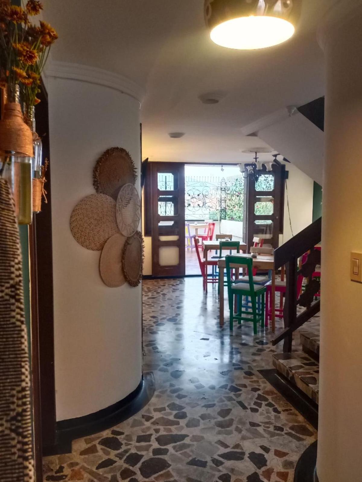 Hostel La Iguana Café