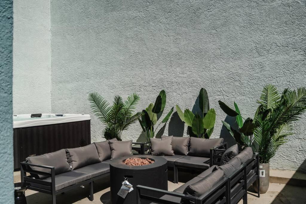 Hollywood Hills & Sunset Strip Home w Hottub