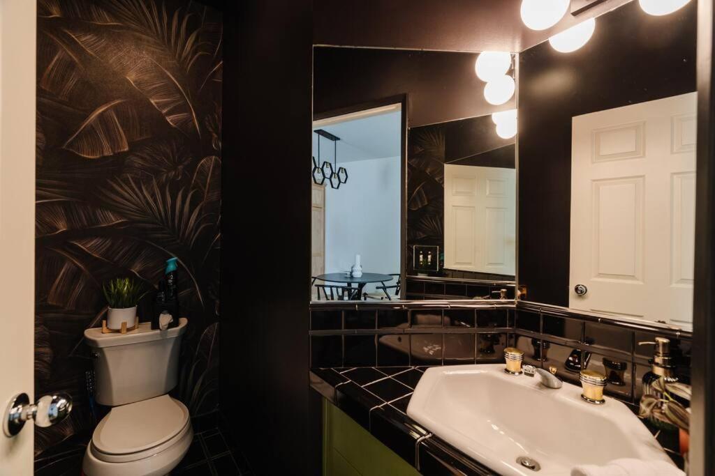 Hollywood Hills & Sunset Strip Home w Hottub