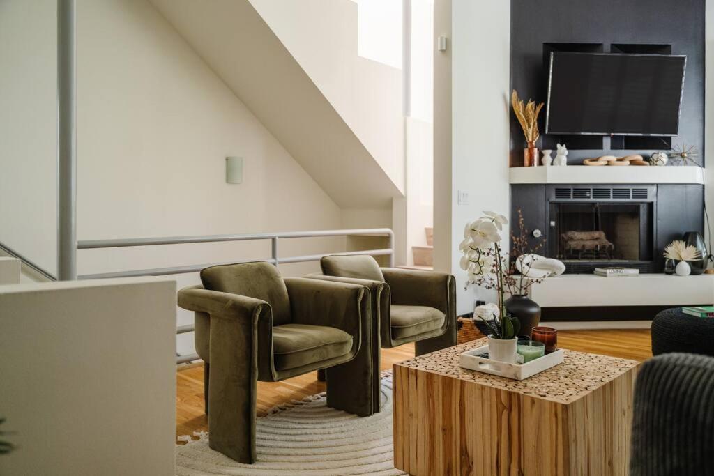 Hollywood Hills & Sunset Strip Home w Hottub