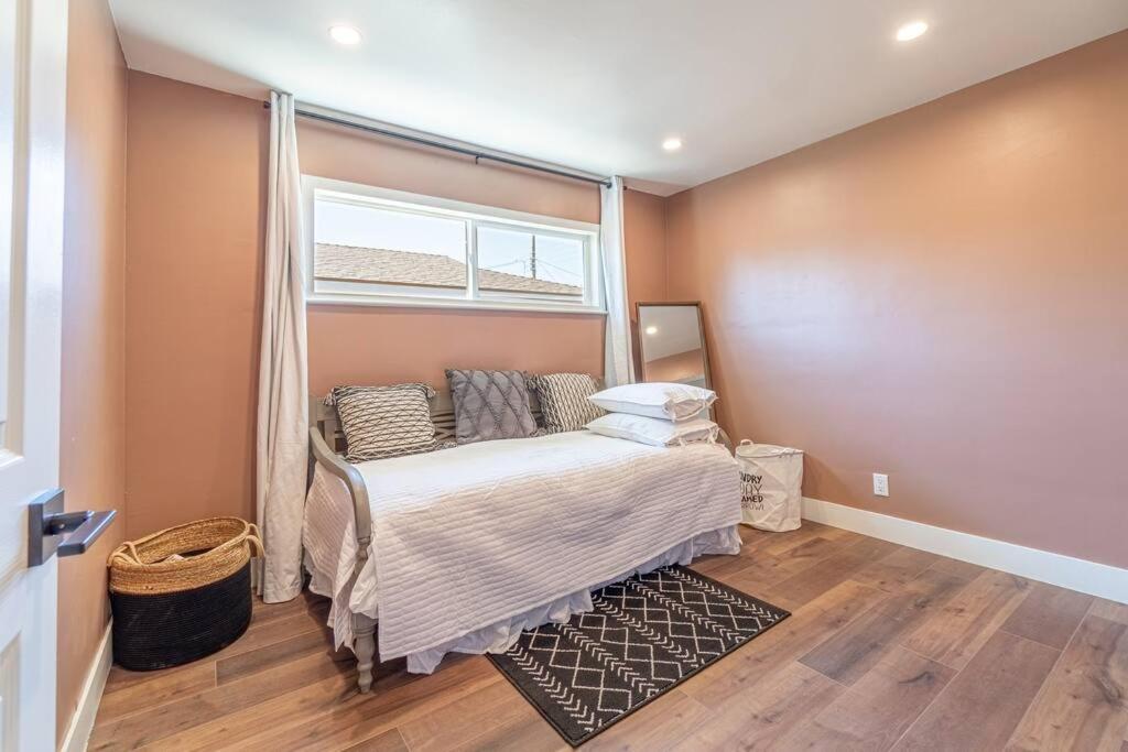 Reno Vacations - Reno Serenade: 3-Bed Urban Sanctuary - Property Image 11