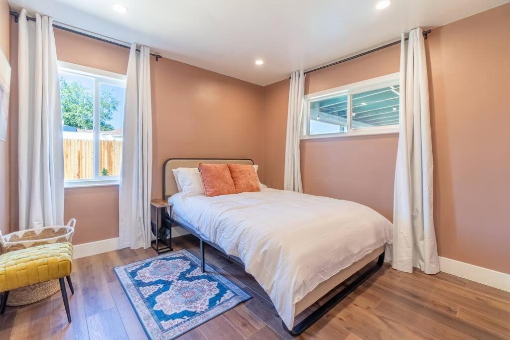 Reno Vacations - Reno Serenade: 3-Bed Urban Sanctuary - Property Image 1